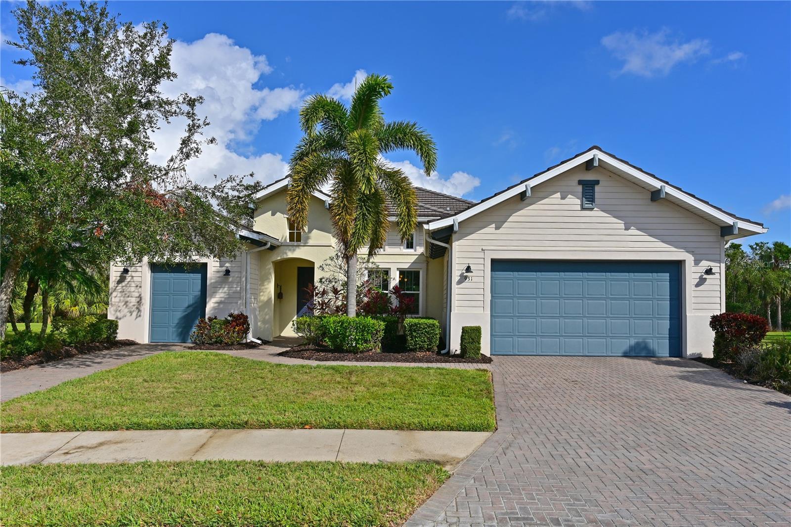 931 Mangrove Edge Ct Property Photo 3