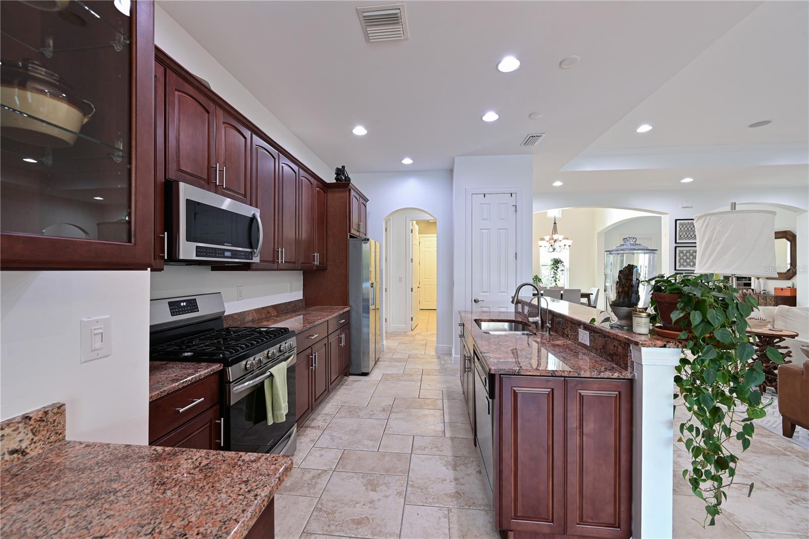 931 Mangrove Edge Ct Property Photo 13