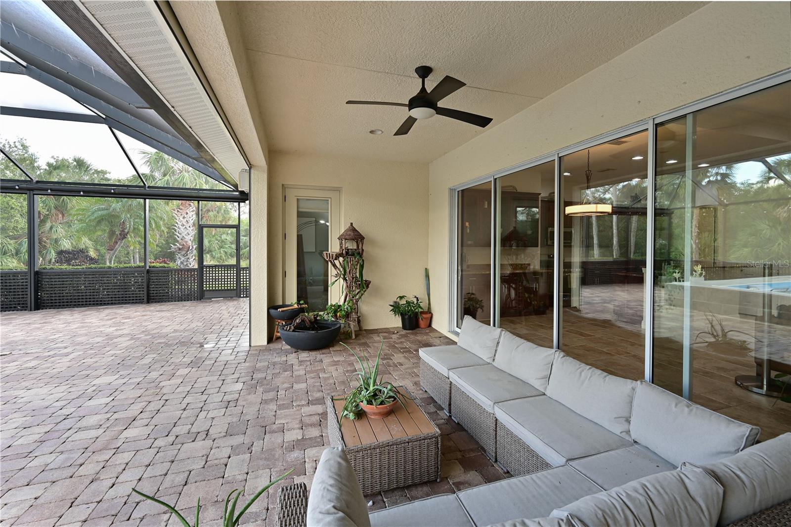 931 Mangrove Edge Ct Property Photo 28