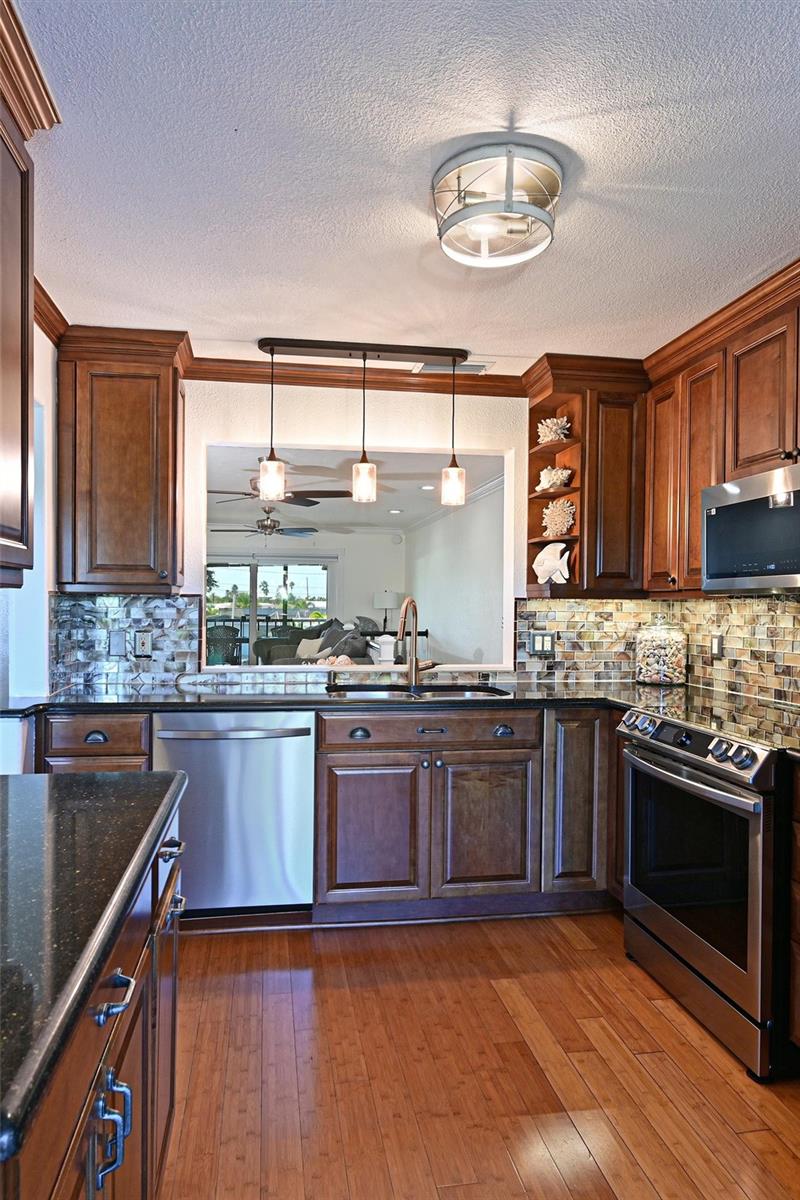 10313 Waterbird Way Property Photo 6