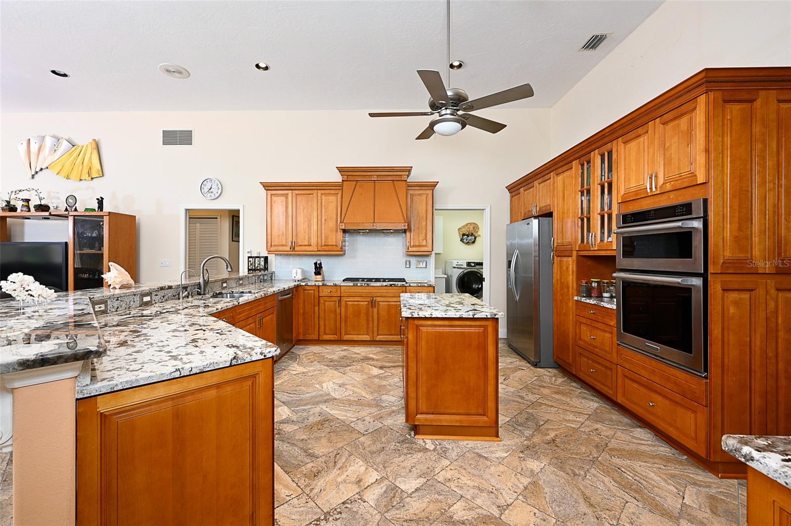 3718 Boca Pointe Dr Property Photo 4