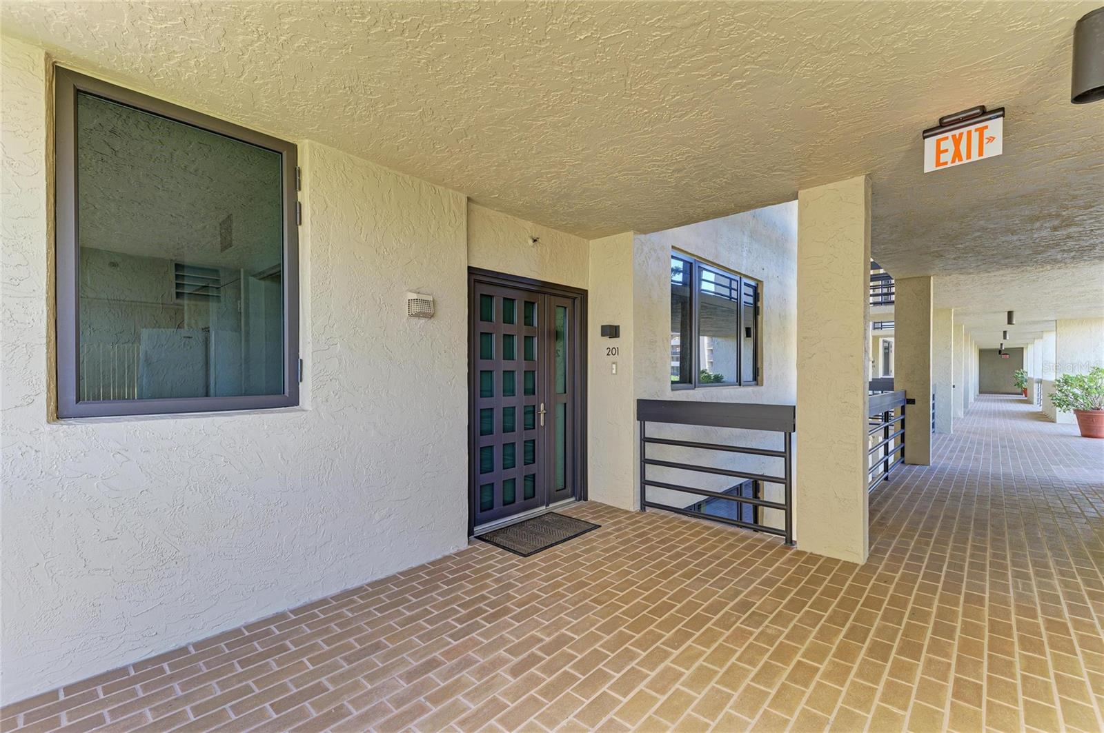 1065 Gulf Of Mexico Dr #201 Property Photo 4