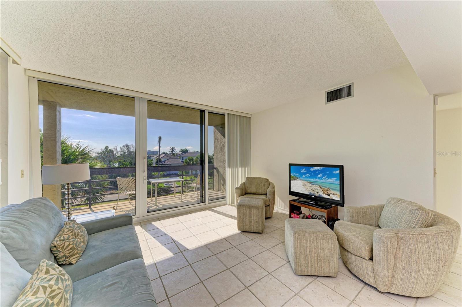 1065 Gulf Of Mexico Dr #201 Property Photo 16