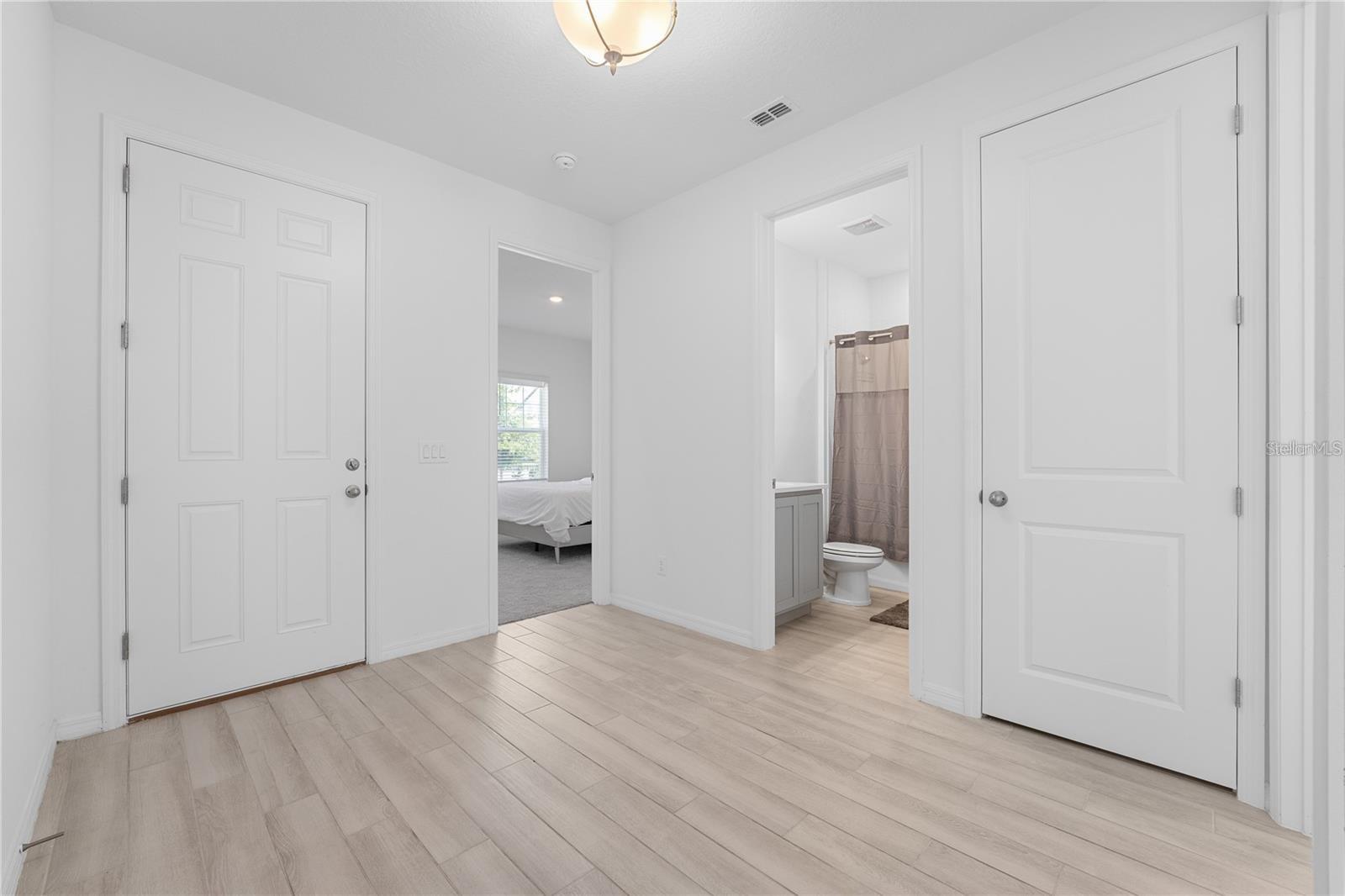 2375 Lancashire St Property Photo 15