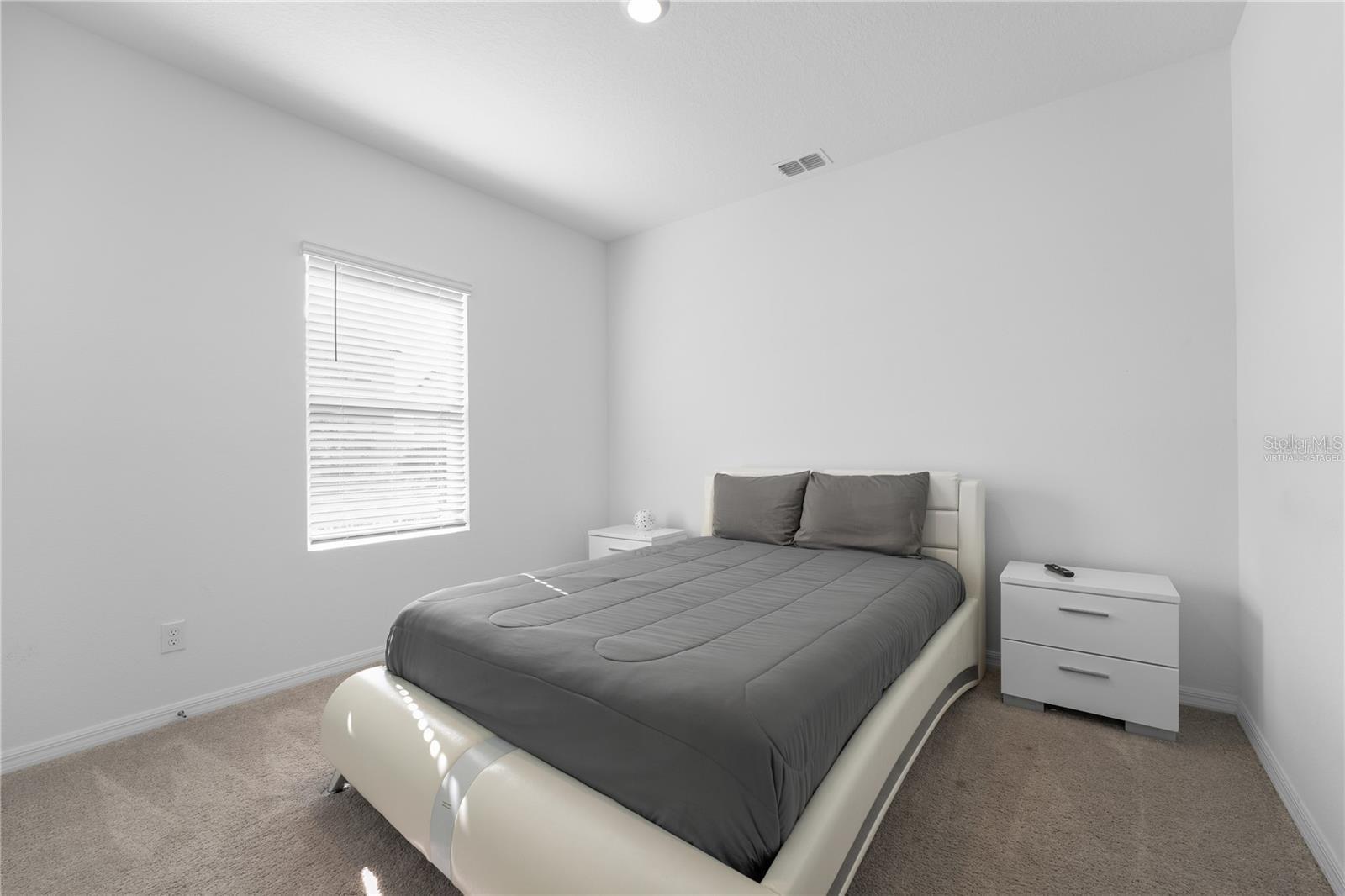 2375 Lancashire St Property Photo 20