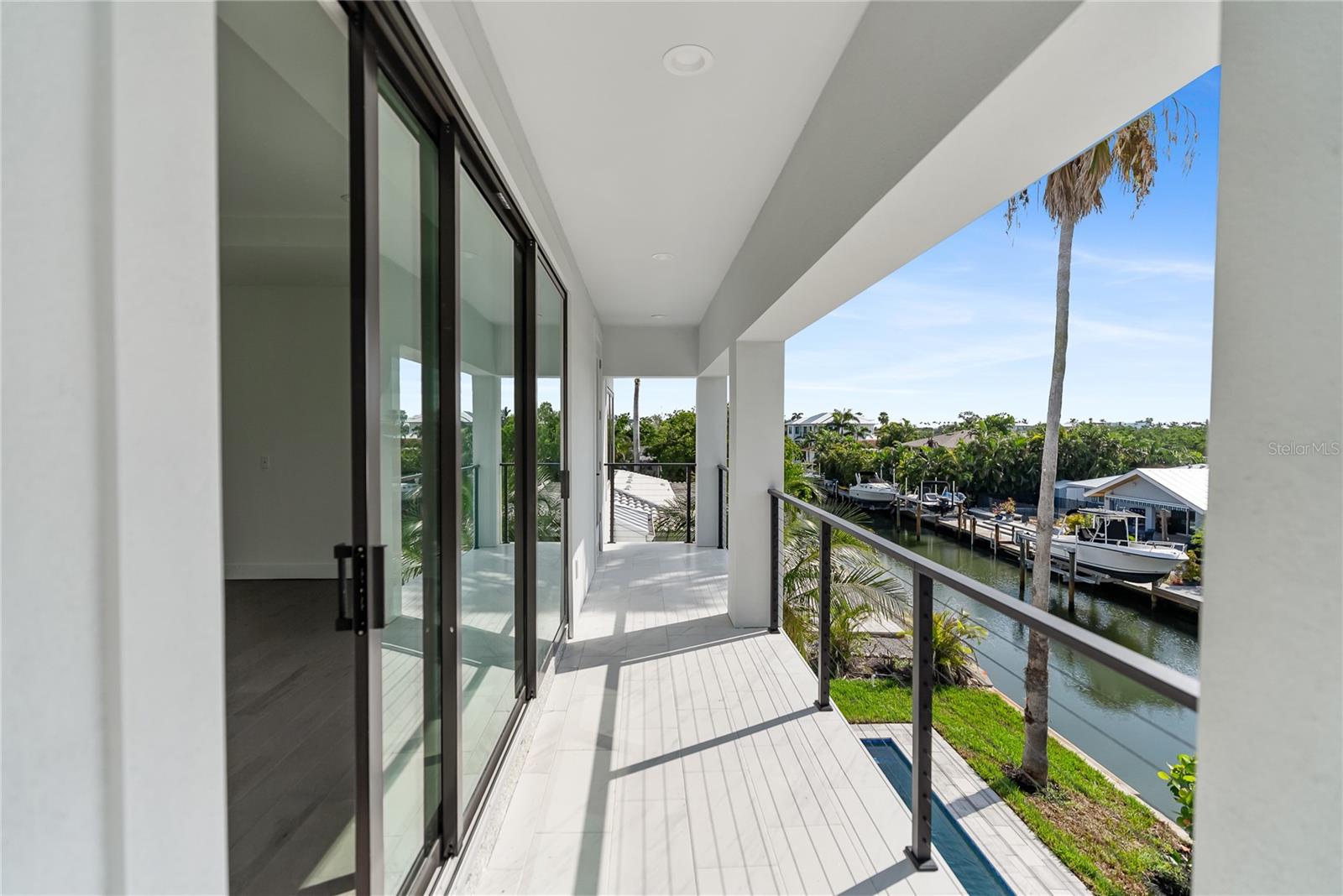 530 De Narvaez Dr Property Photo 12