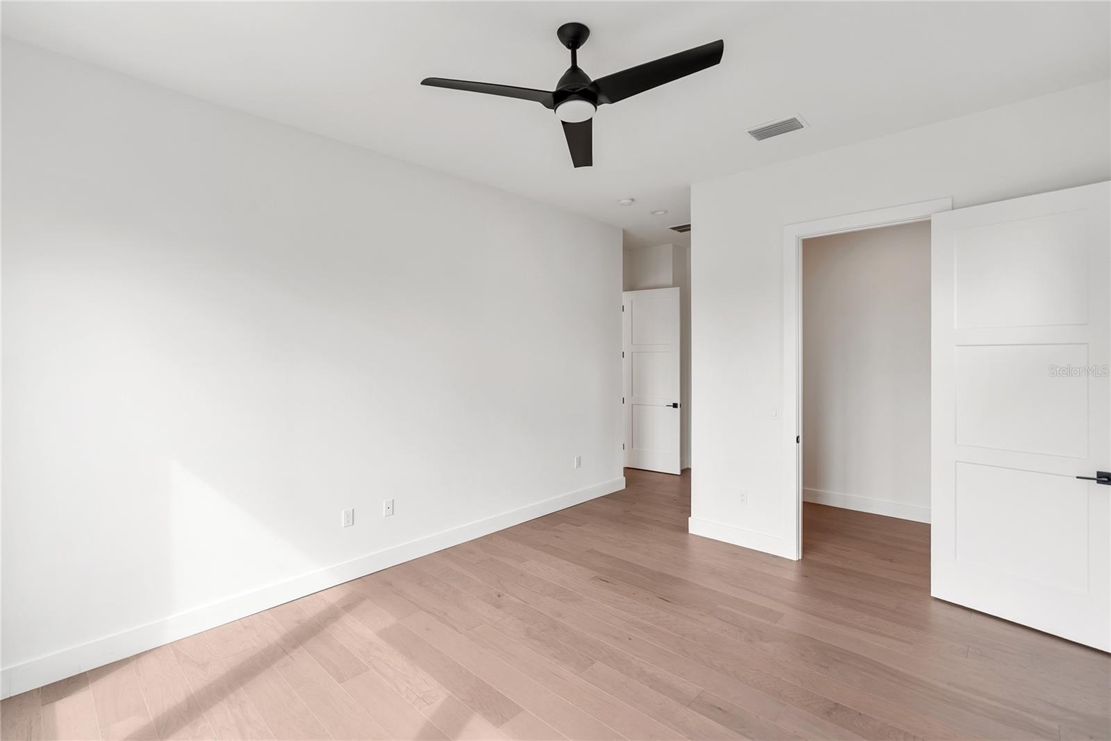 530 De Narvaez Dr Property Photo 31
