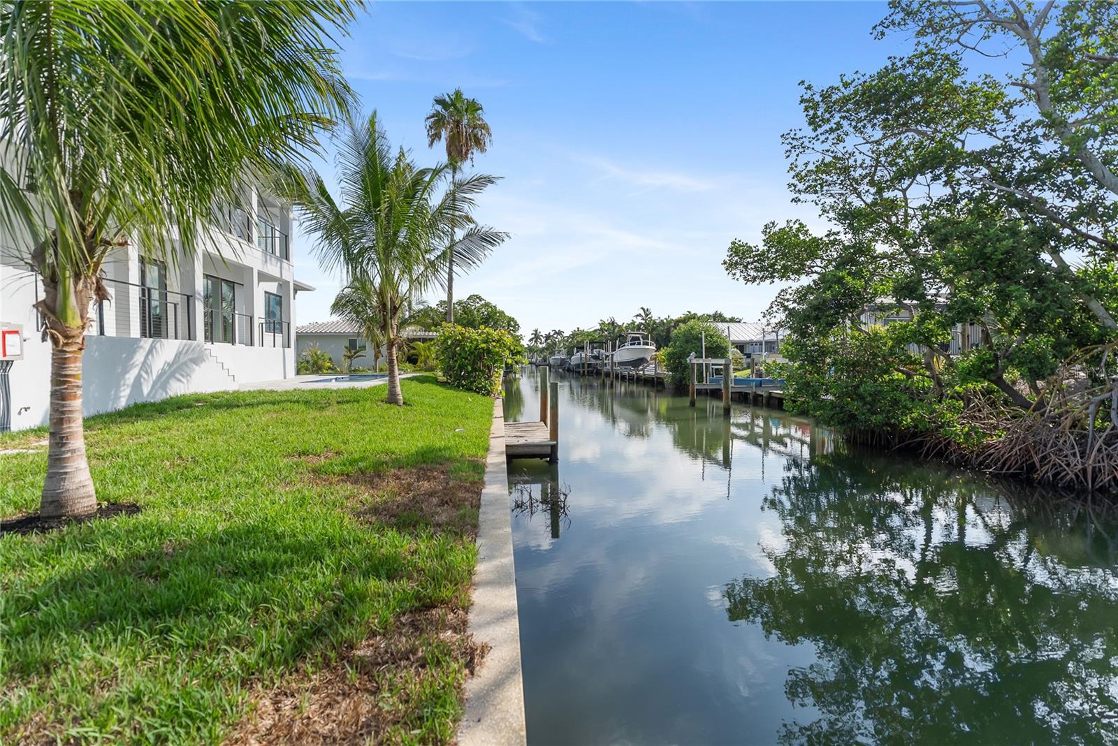 530 De Narvaez Dr Property Photo 37