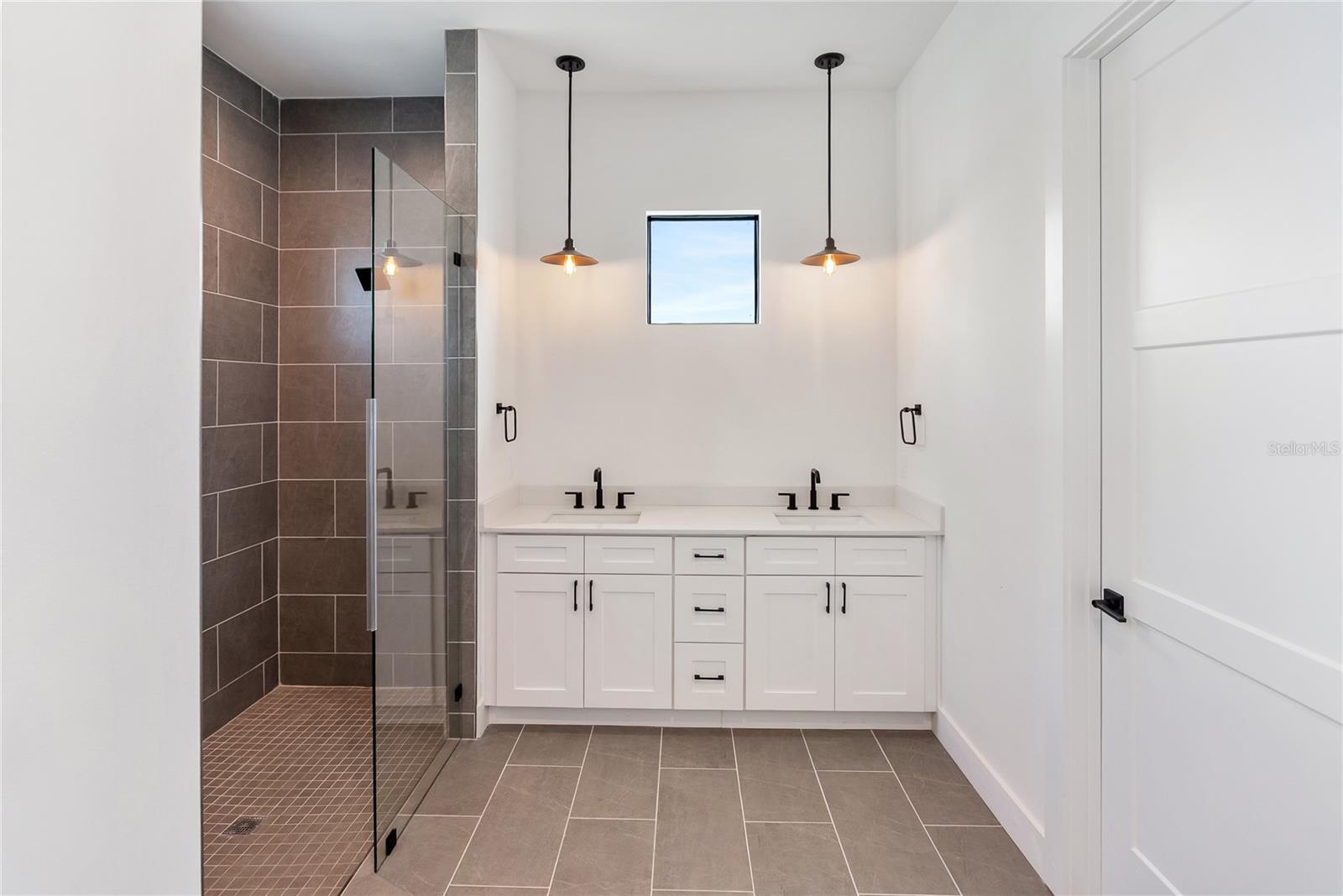 530 De Narvaez Dr Property Photo 42