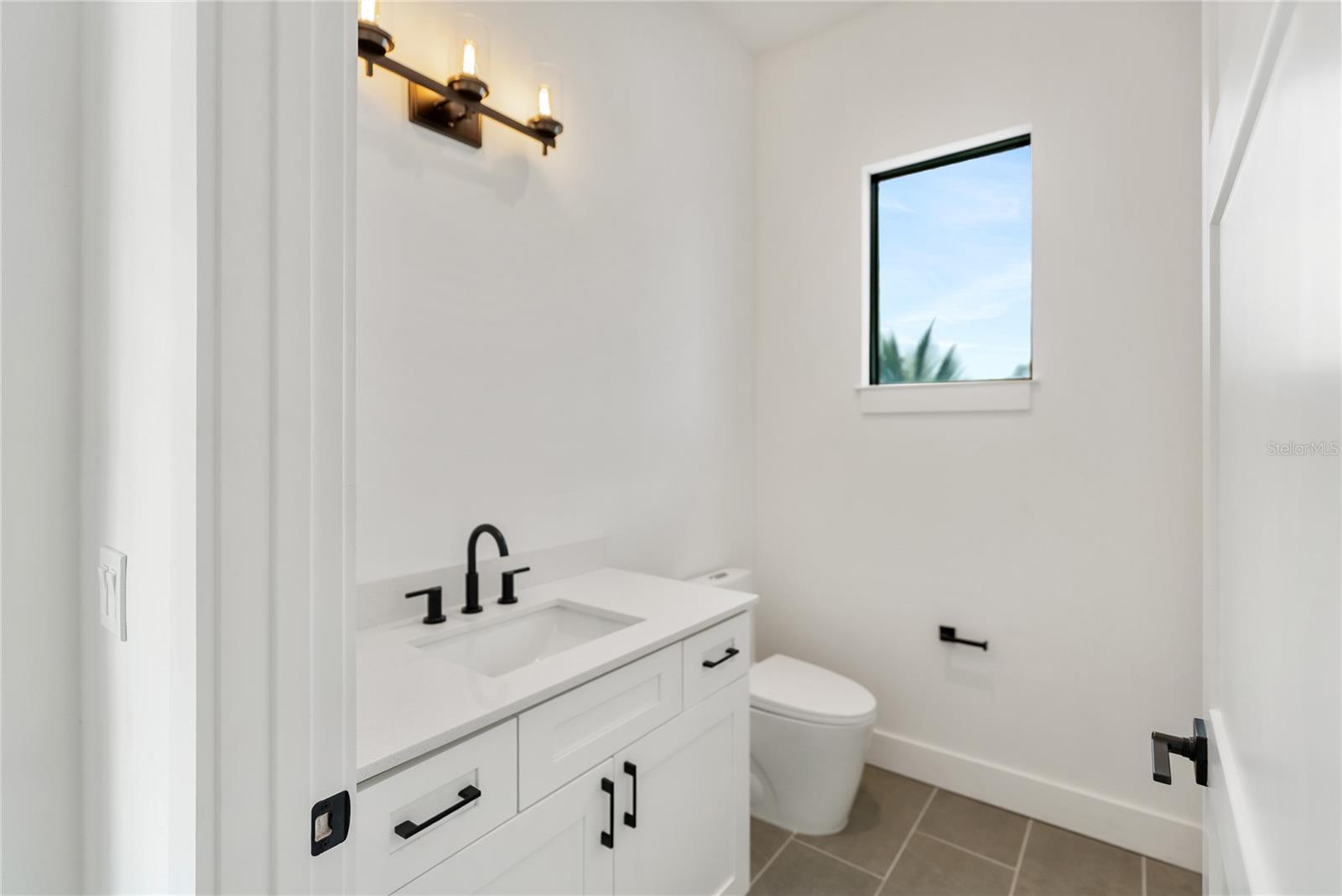 530 De Narvaez Dr Property Photo 43