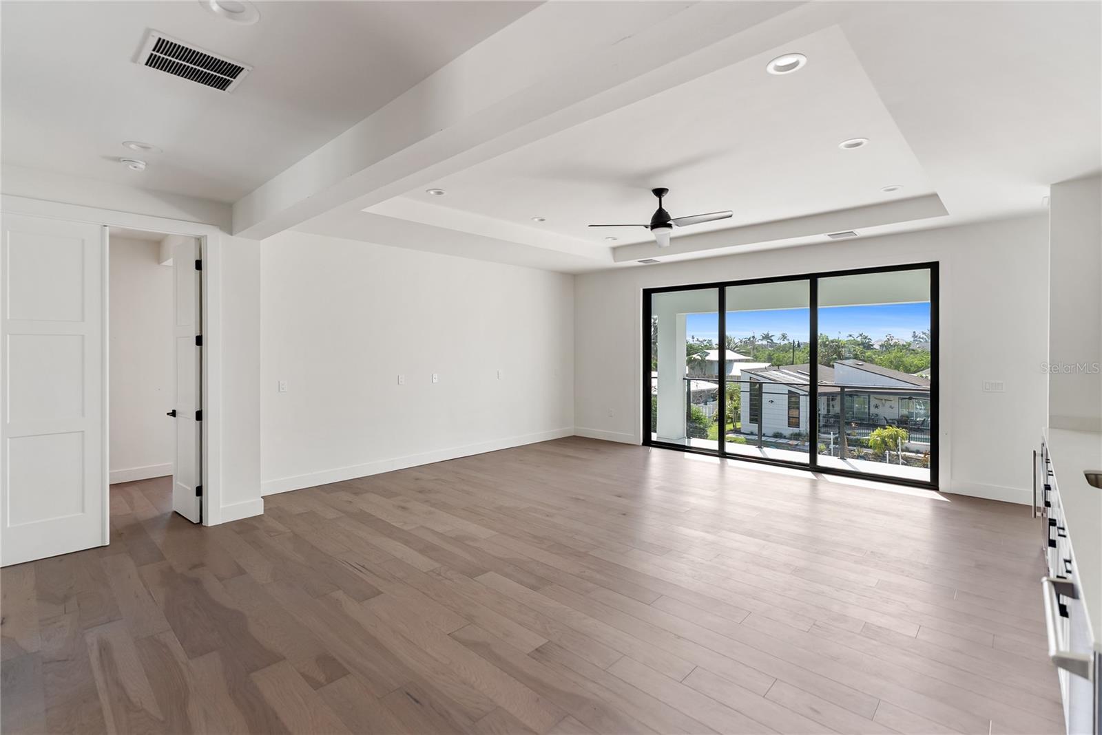 530 De Narvaez Dr Property Photo 47
