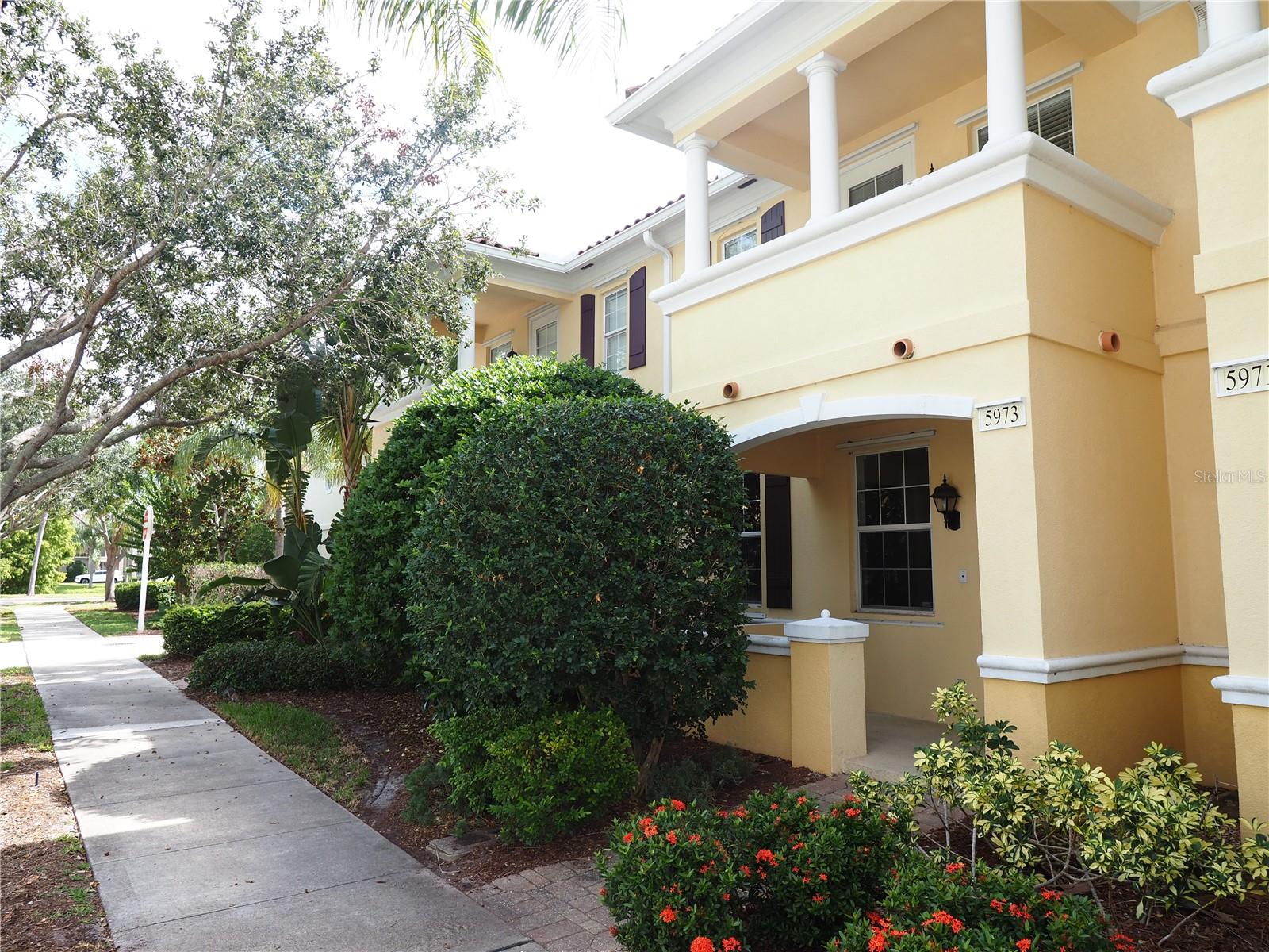 5973 Giardino Ln Property Photo 3