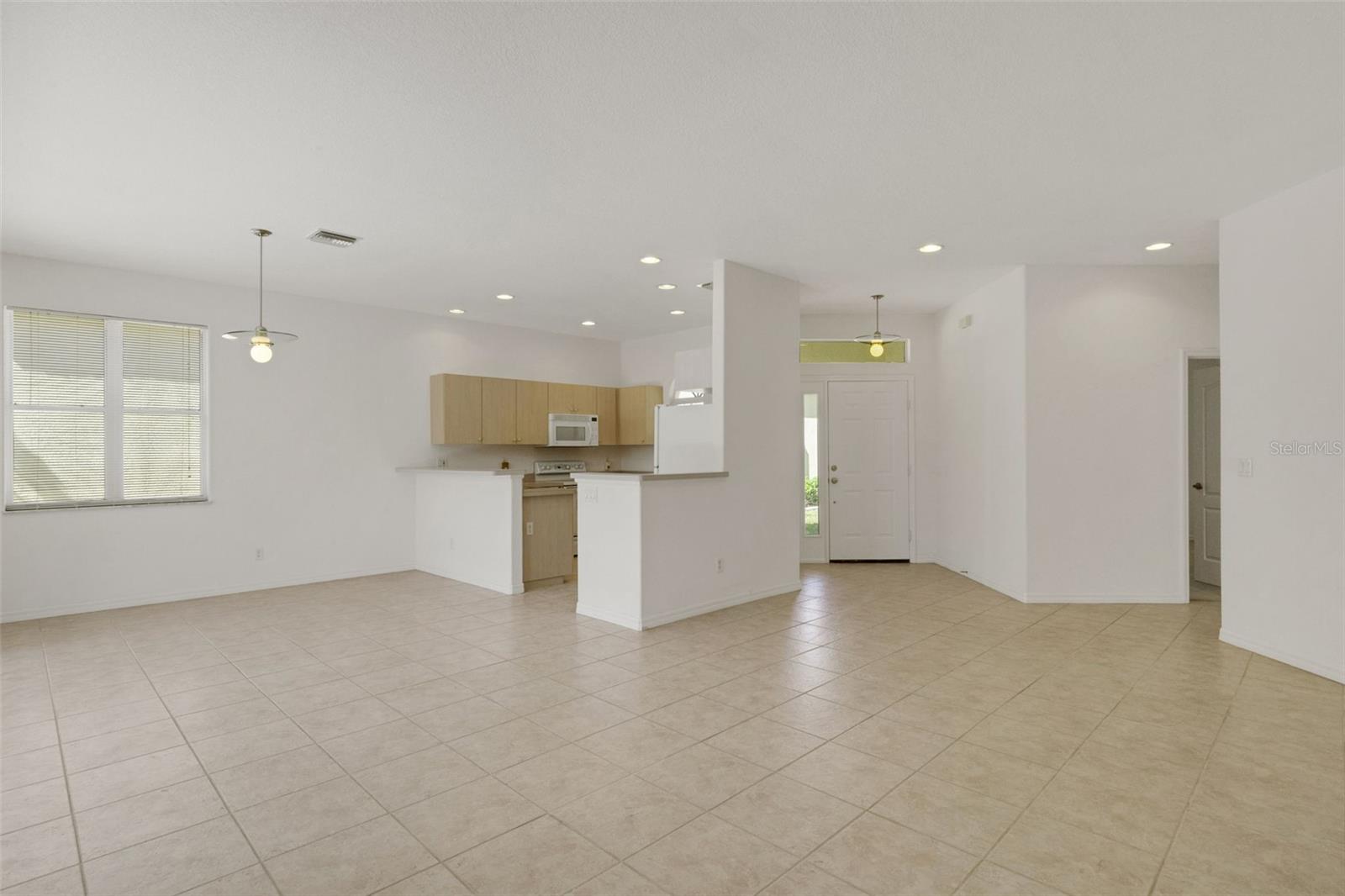 26289 Feathersound Dr Property Photo 7