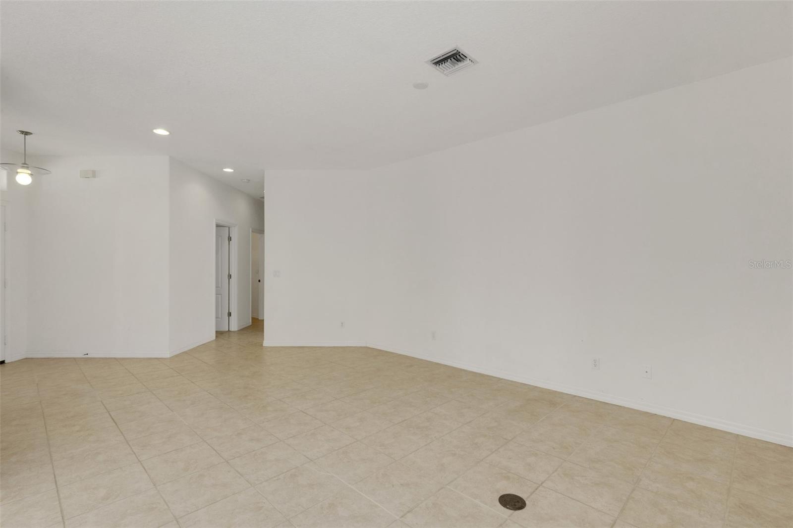 26289 Feathersound Dr Property Photo 8