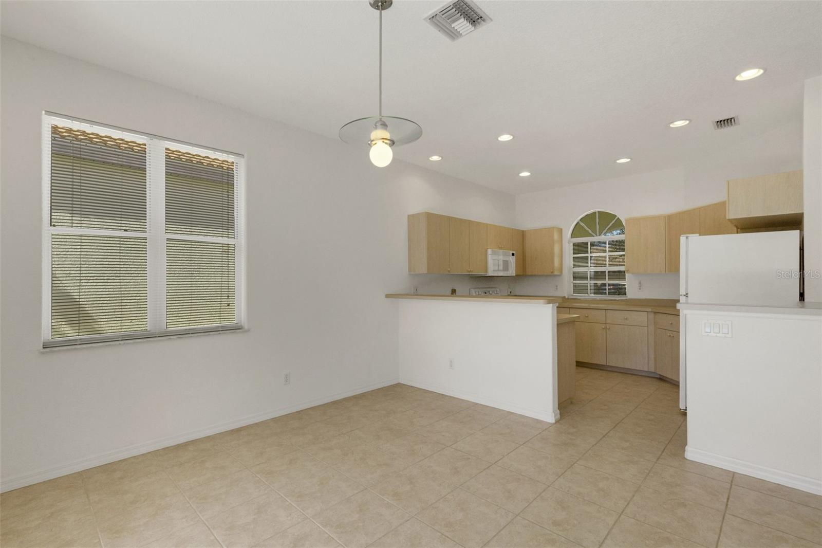 26289 Feathersound Dr Property Photo 9