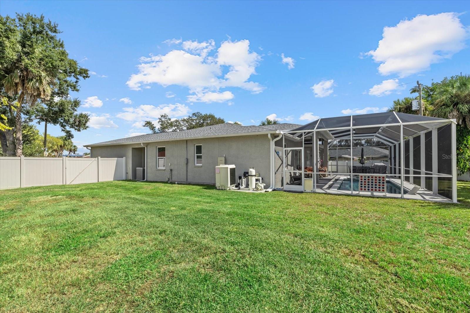 279 Avalon Rd Property Photo 3