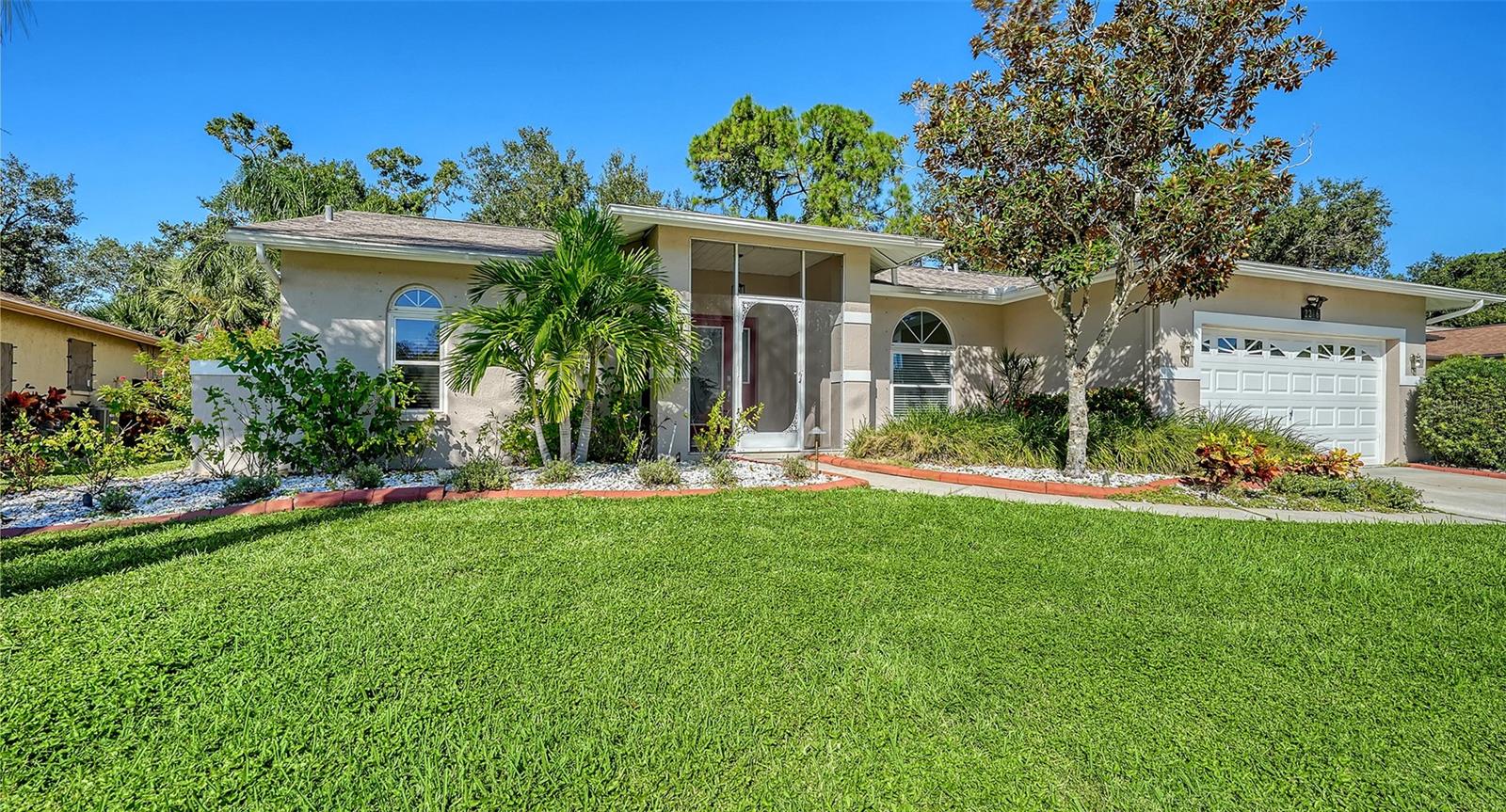 2246 Cork Oak St W Property Photo 3