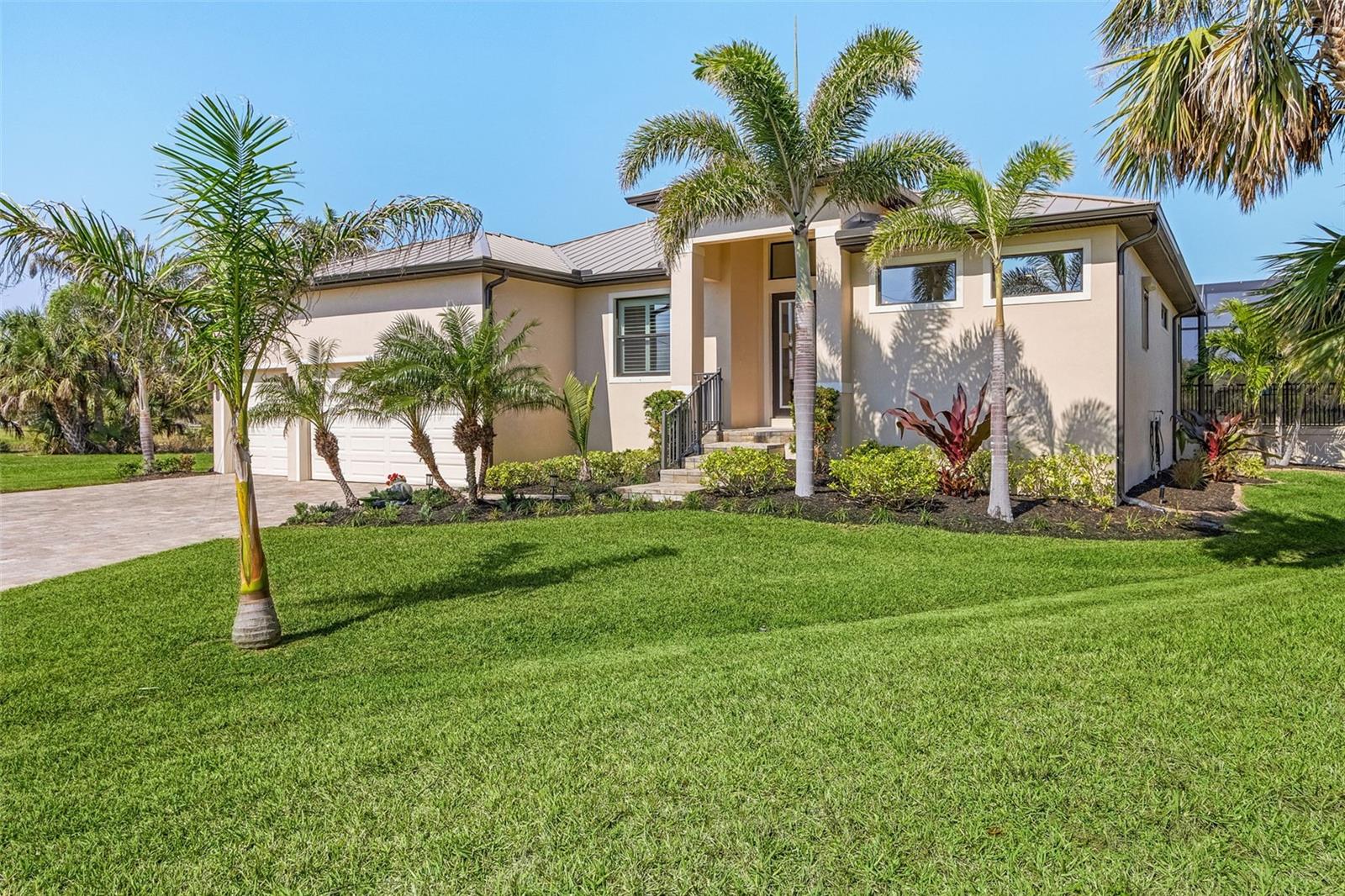 16211 Cayman Ln Property Photo 2