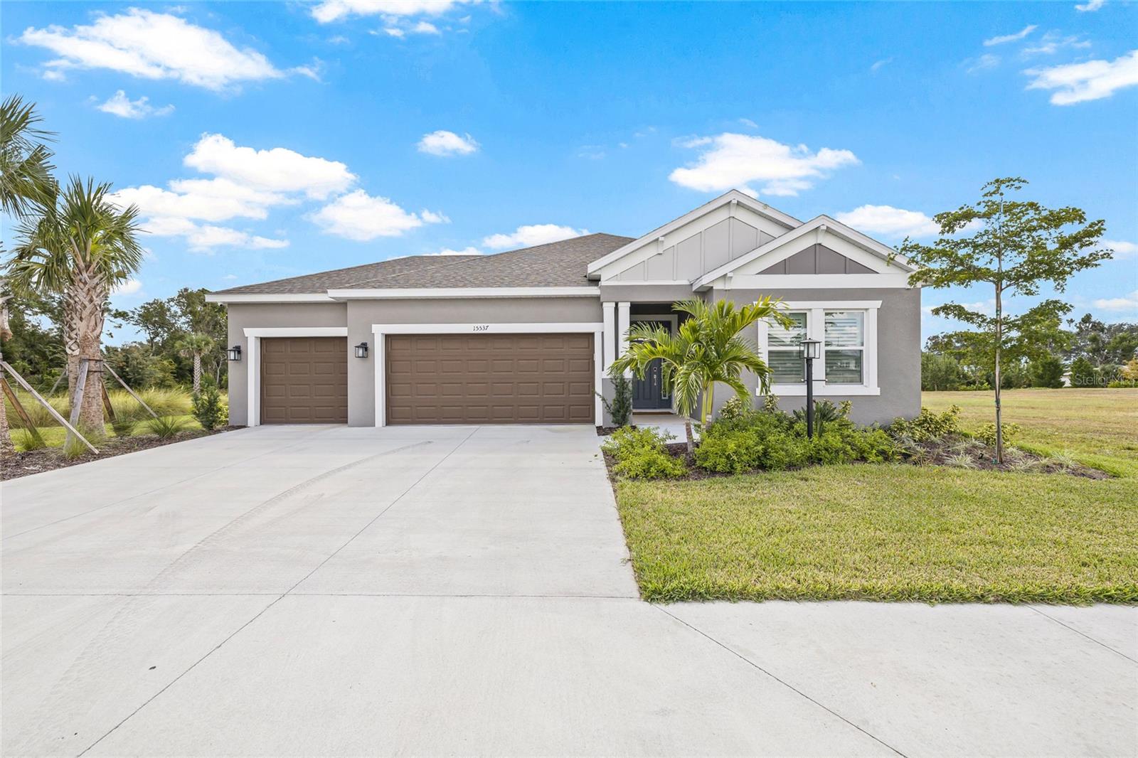 15537 Foxtail Ln Property Photo 4