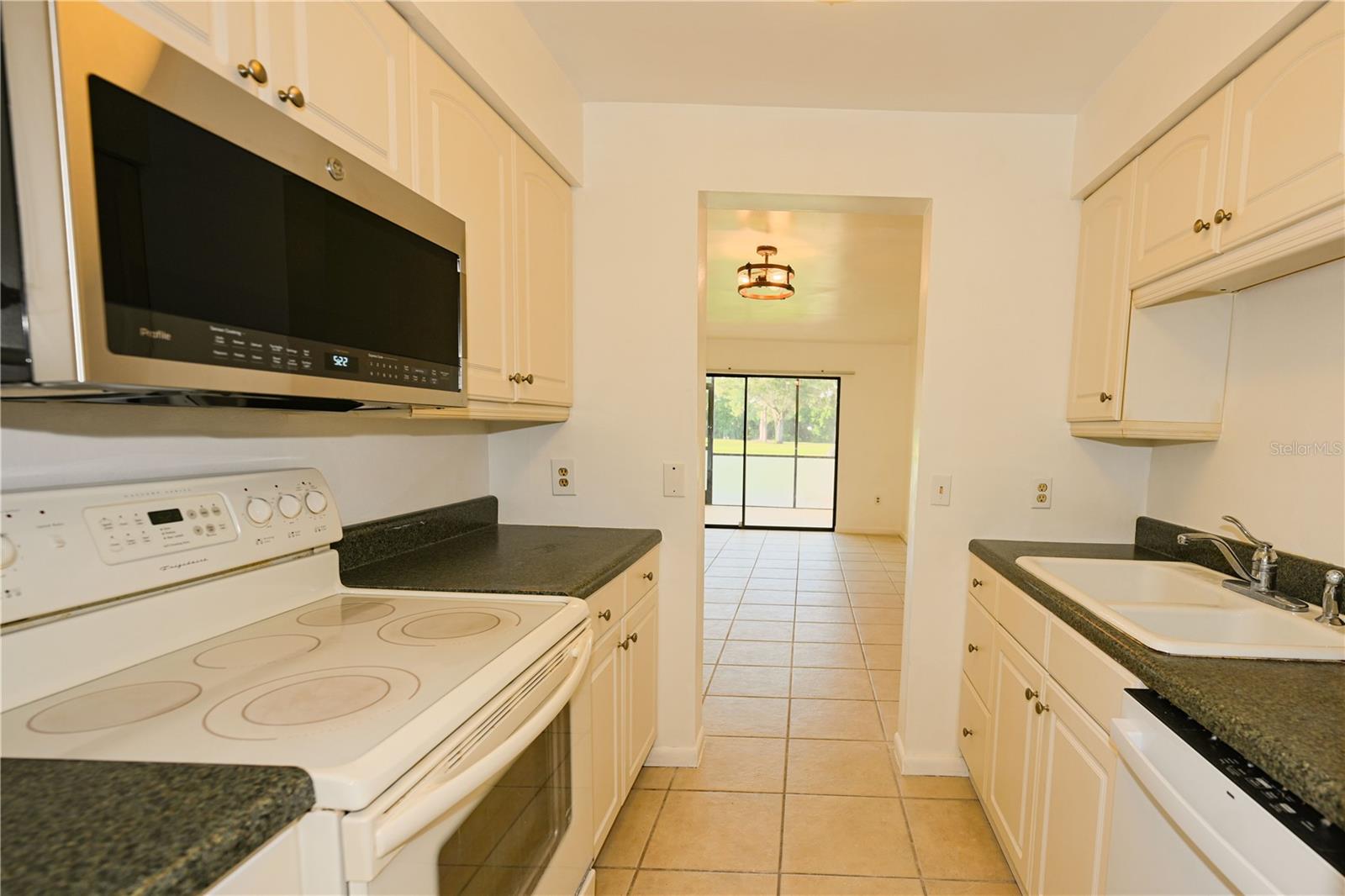 4625 Longwater Chase #113 Property Photo 8
