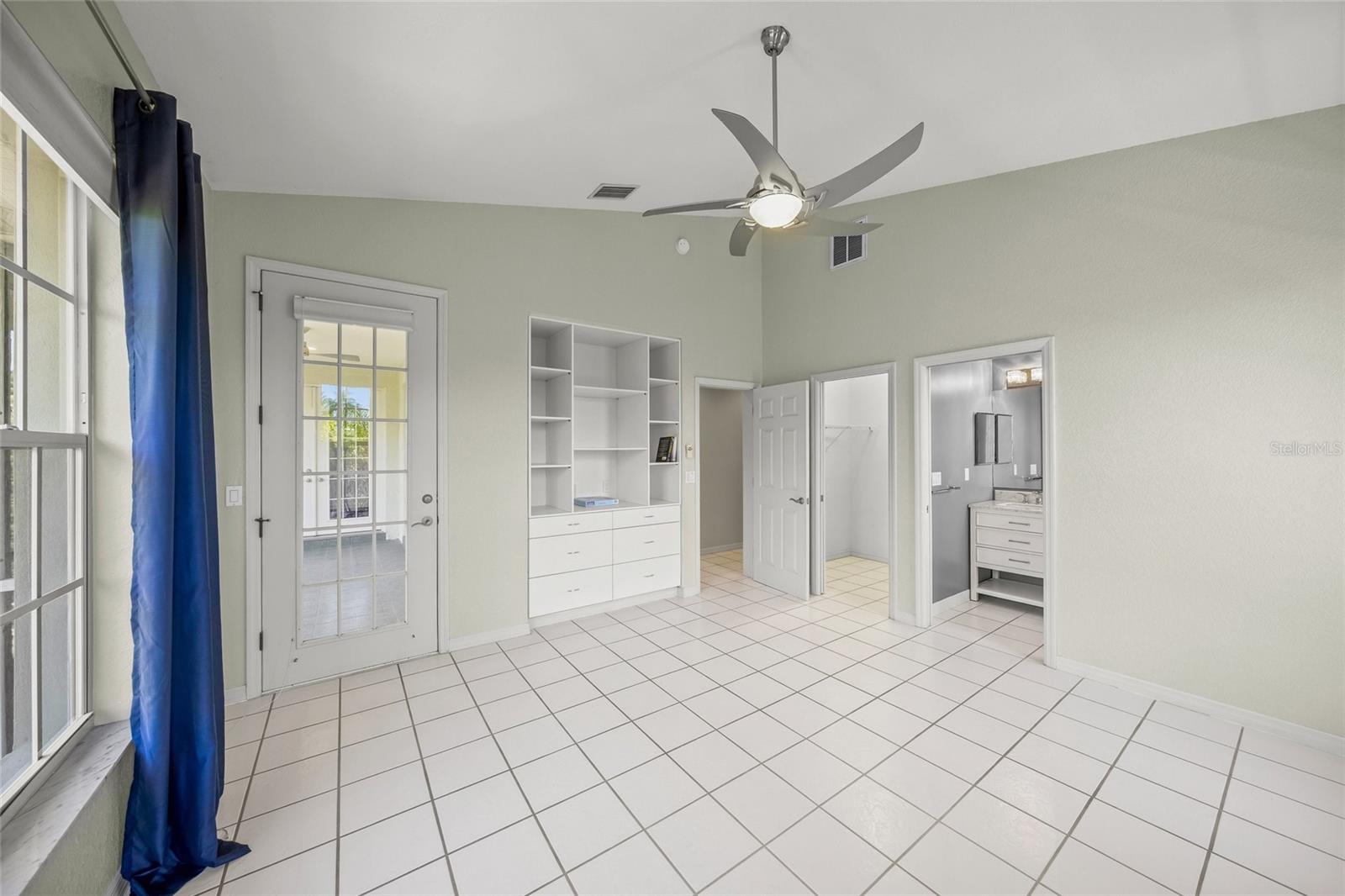 569 Juan Anasco Dr Property Photo 32