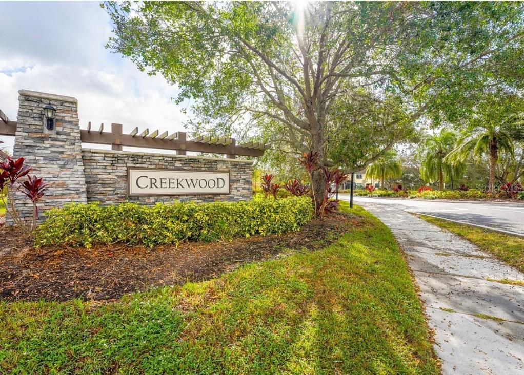 7826 52nd Ter E Property Photo 5