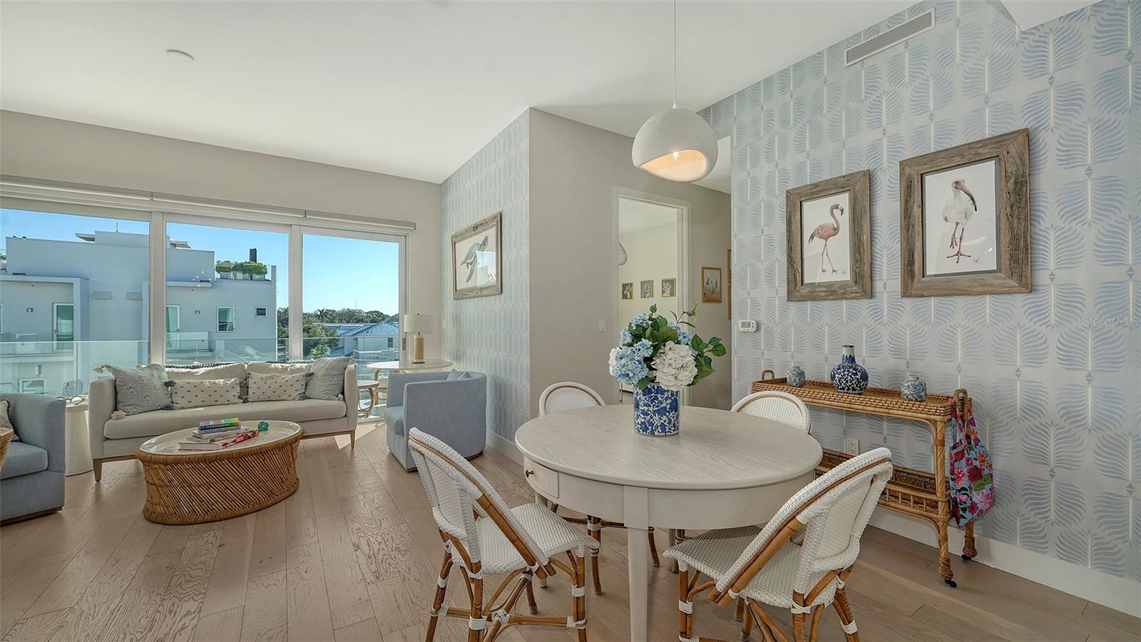 635 S Orange Ave #304 Property Photo 5