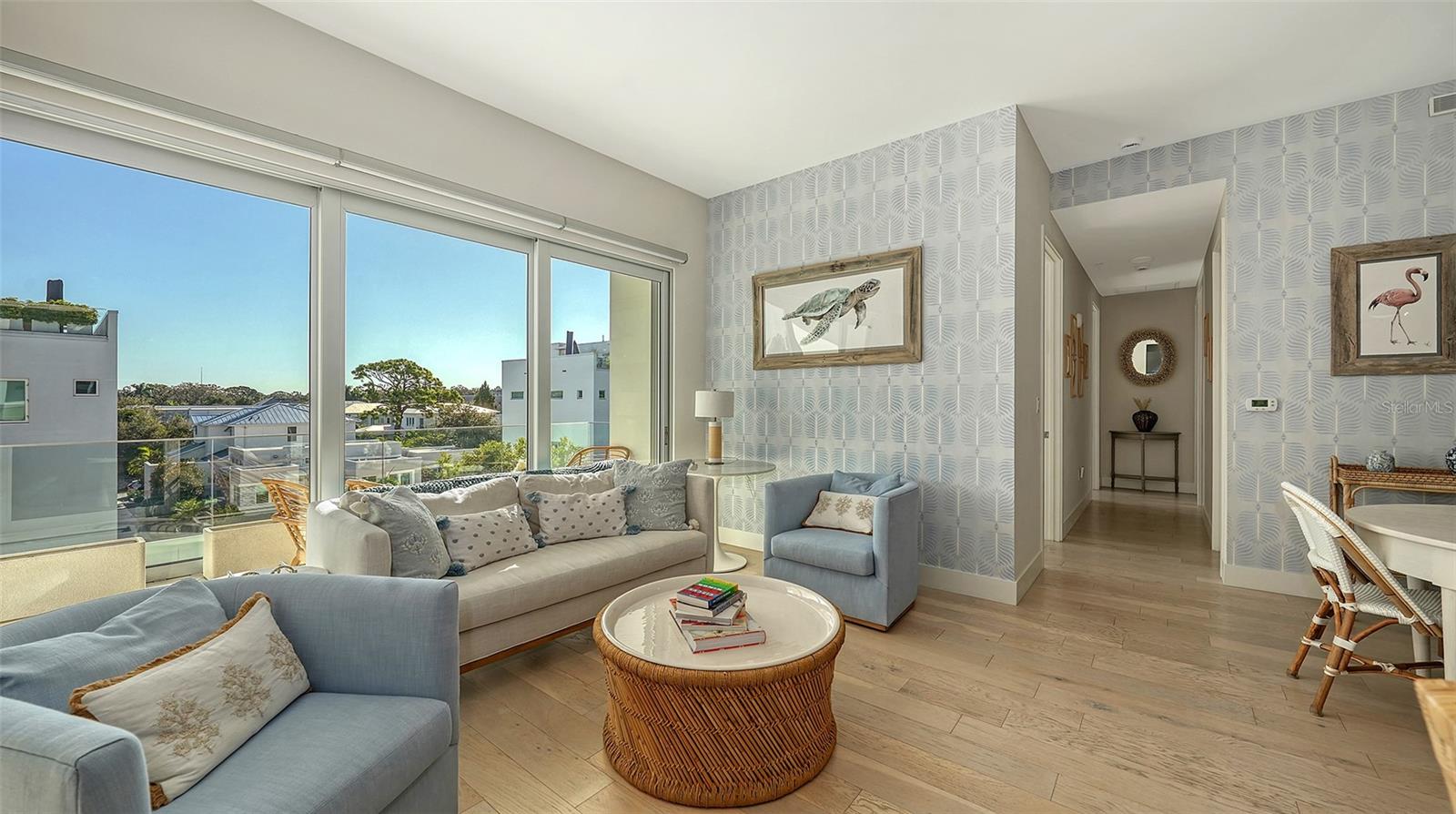 635 S Orange Ave #304 Property Photo 7