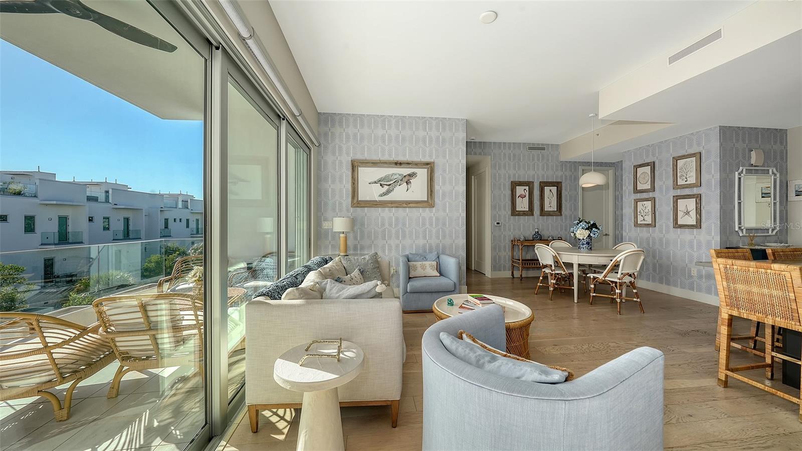 635 S Orange Ave #304 Property Photo 8