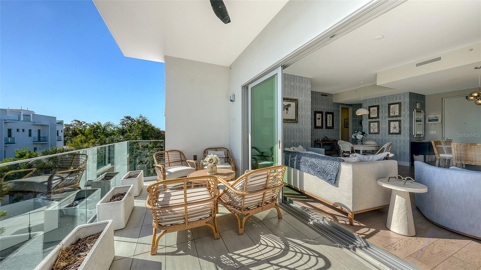 635 S Orange Ave #304 Property Photo 9