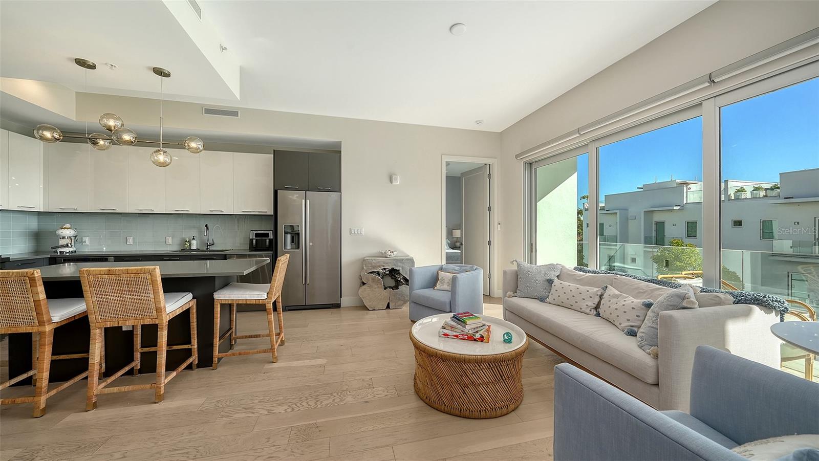 635 S Orange Ave #304 Property Photo 12