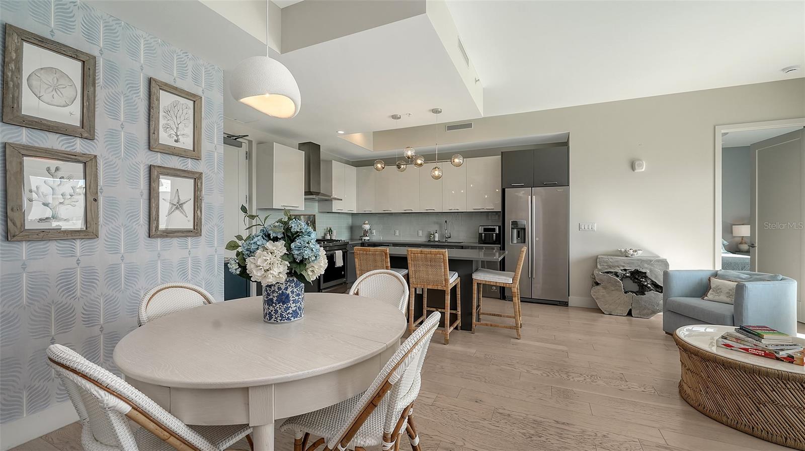 635 S Orange Ave #304 Property Photo 19