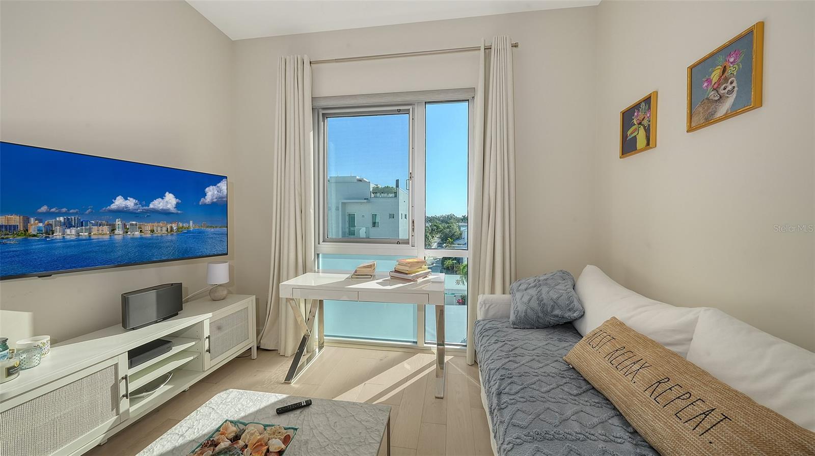 635 S Orange Ave #304 Property Photo 27