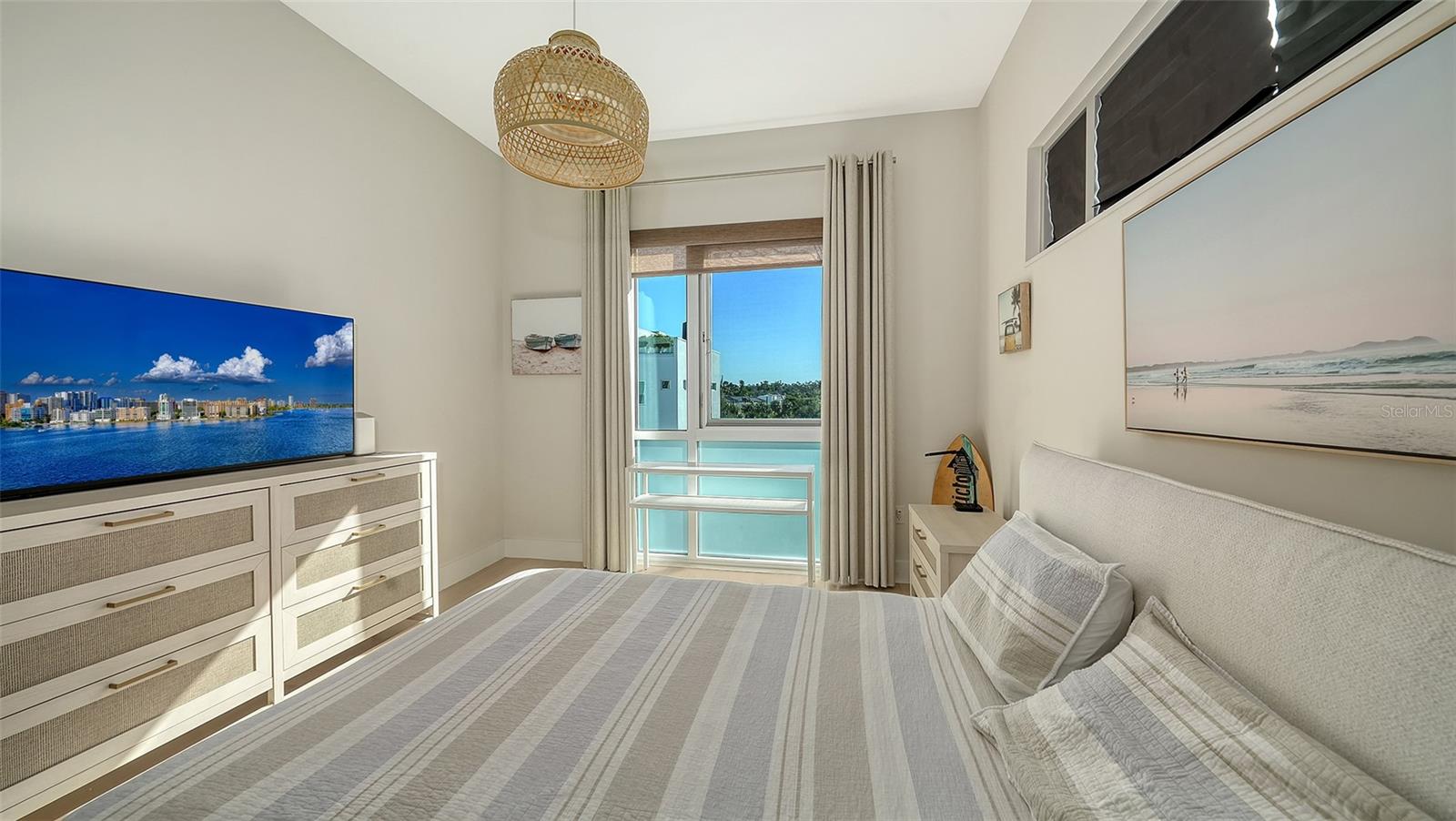 635 S Orange Ave #304 Property Photo 29