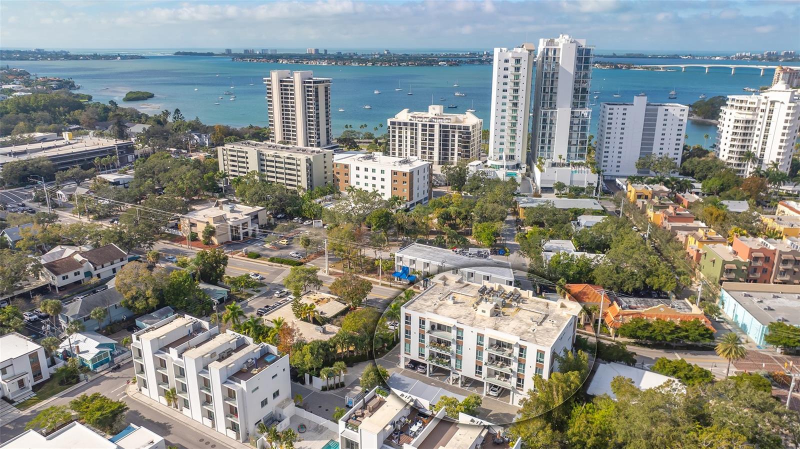 635 S Orange Ave #304 Property Photo 34