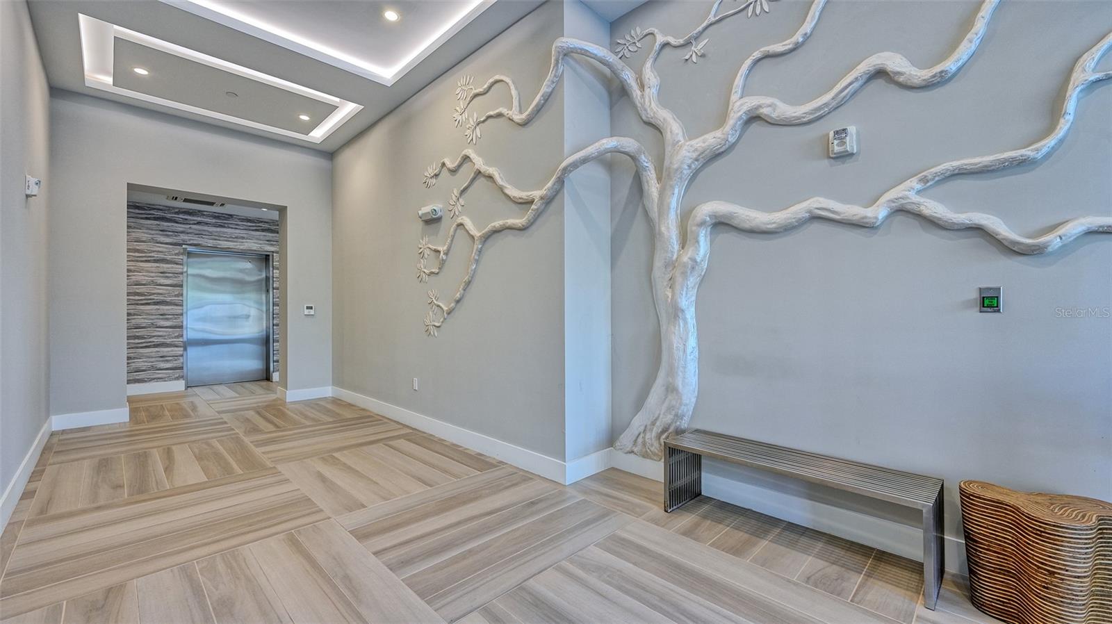 635 S Orange Ave #304 Property Photo 38