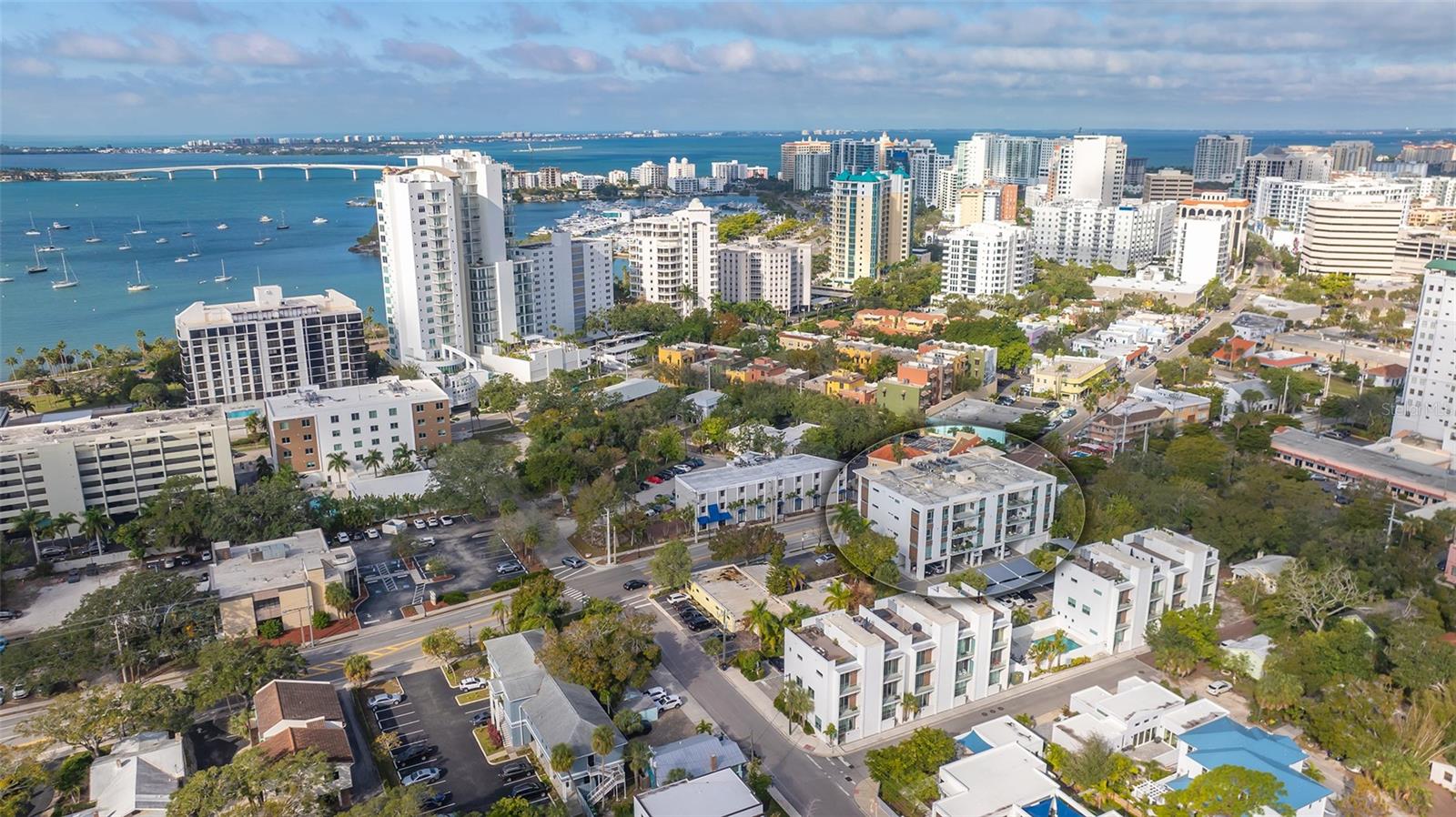 635 S Orange Ave #304 Property Photo 44