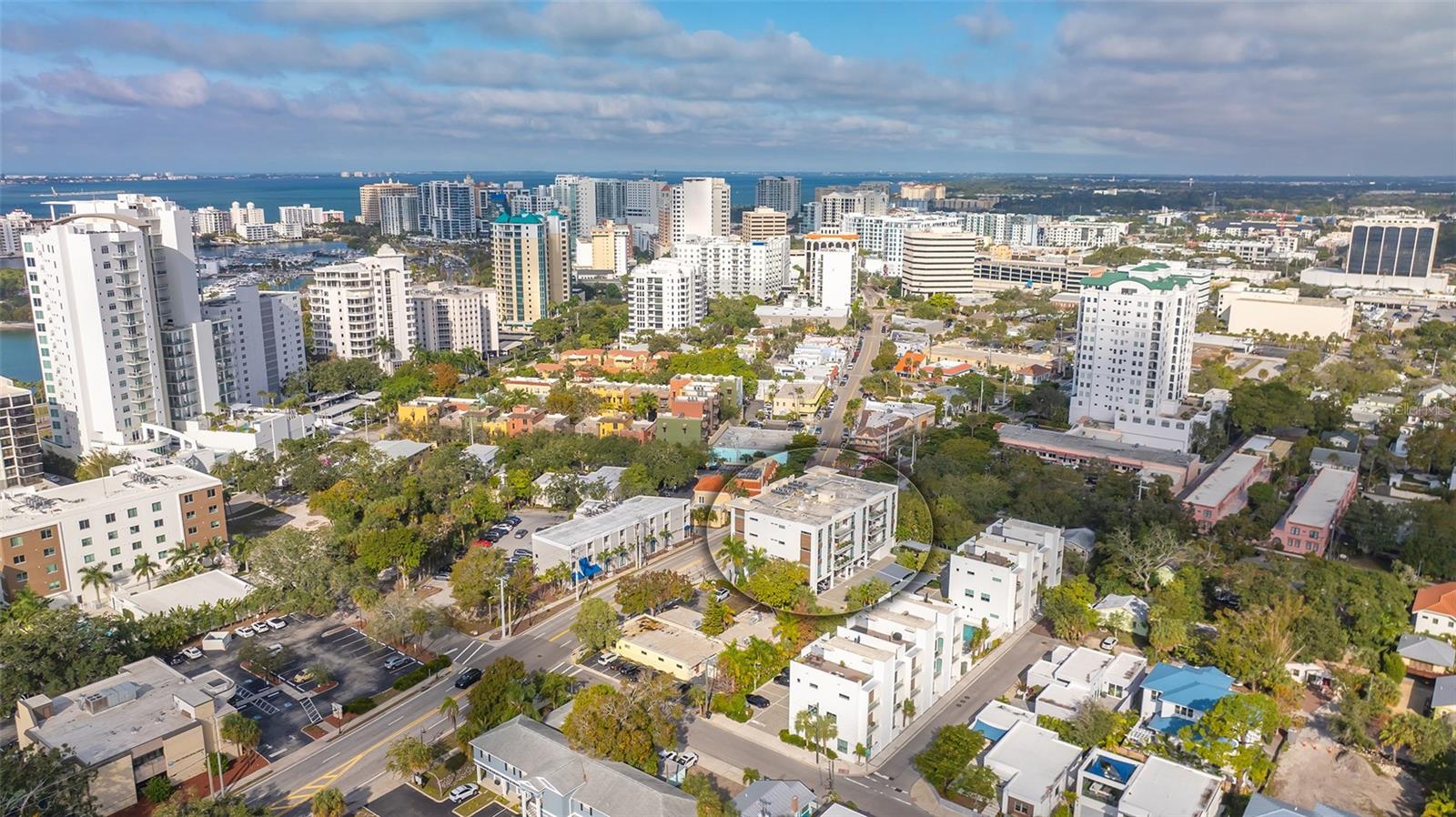 635 S Orange Ave #304 Property Photo 45