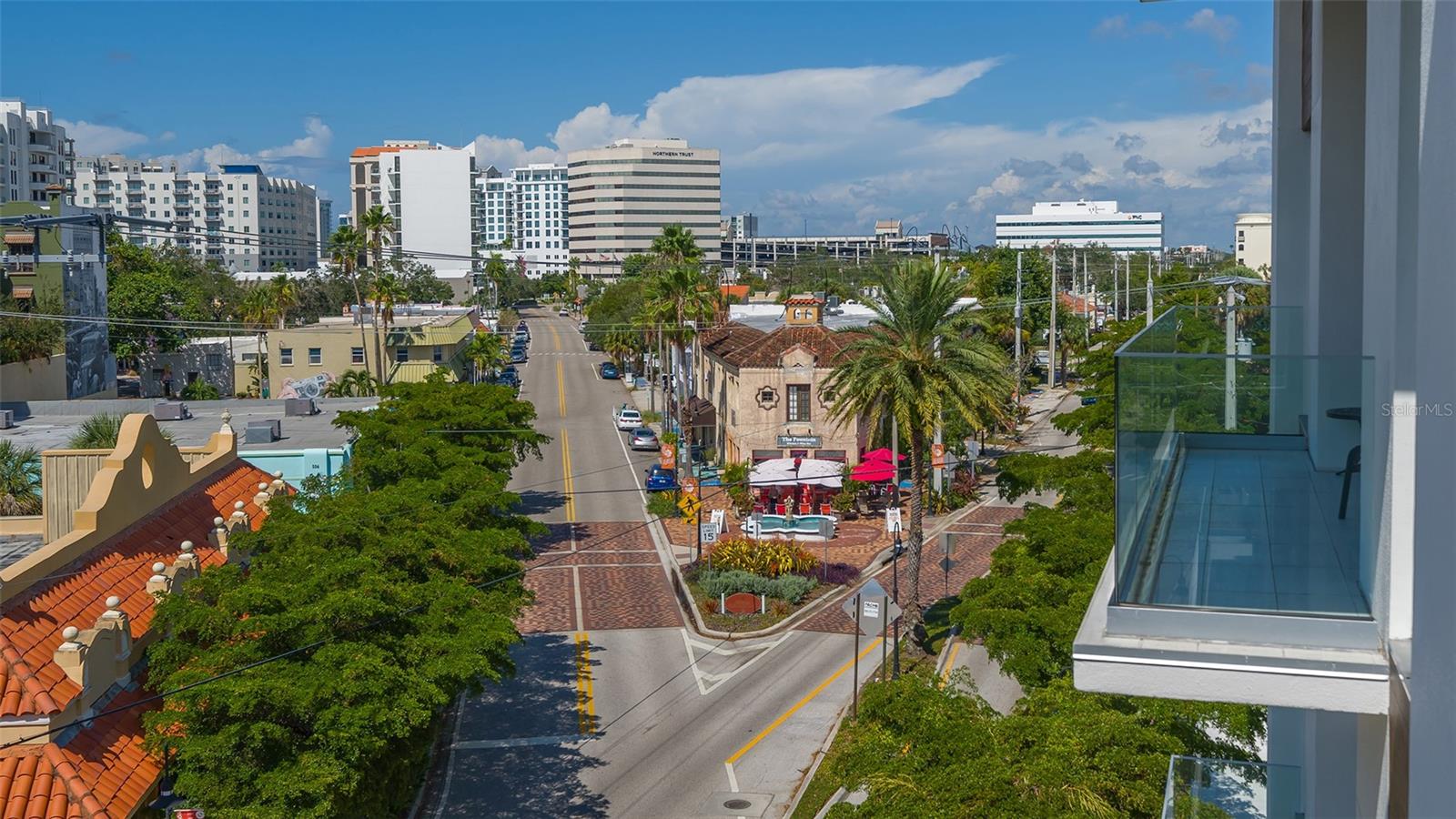 635 S Orange Ave #304 Property Photo 47