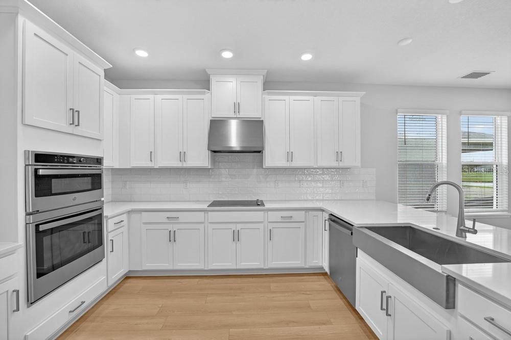 6932 Prairie Oak Way Property Photo 3