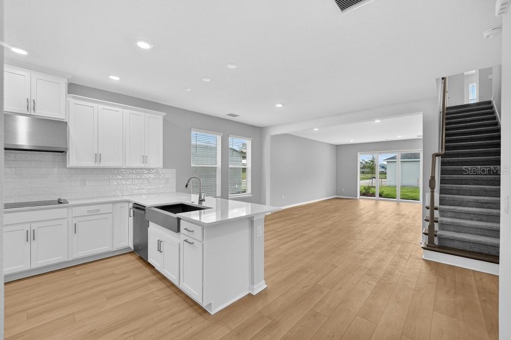 6932 Prairie Oak Way Property Photo 7