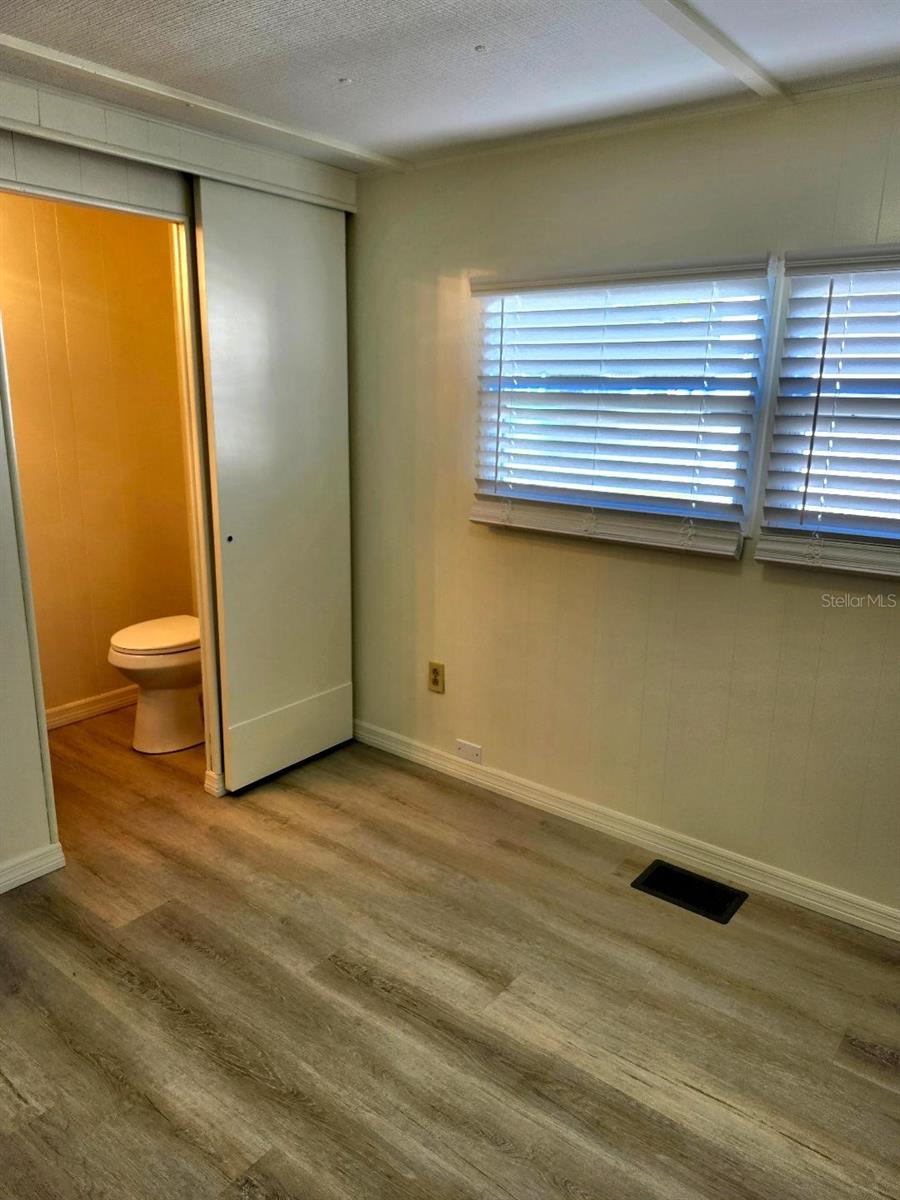 6505 Kansas St Property Photo 12