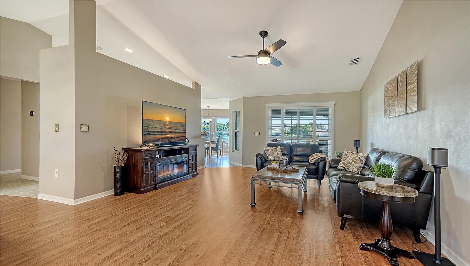 6509 67th Ct E Property Photo 4