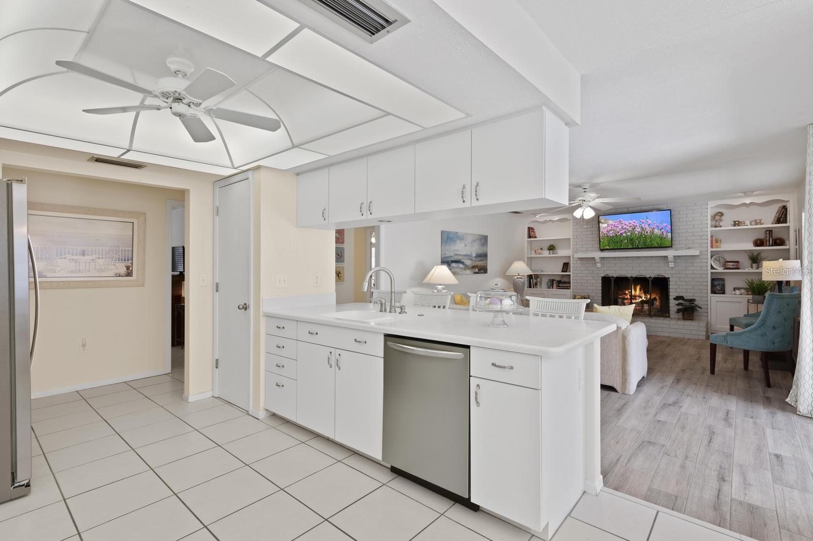 1895 Buccaneer Cir Property Photo 6