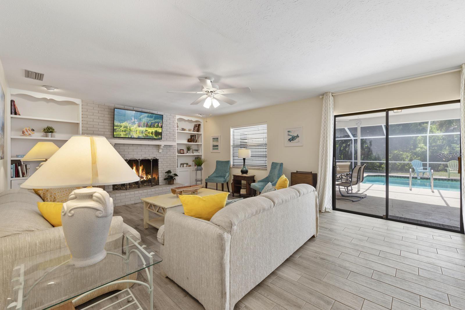 1895 Buccaneer Cir Property Photo 8