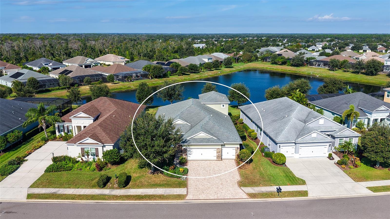 1121 Thornbury Dr Property Photo 3