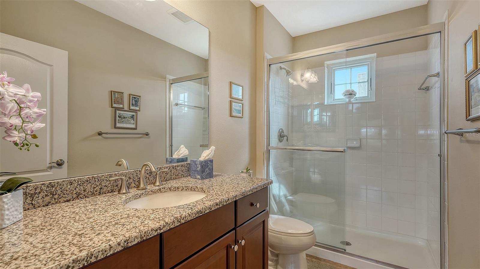 1121 Thornbury Dr Property Photo 35