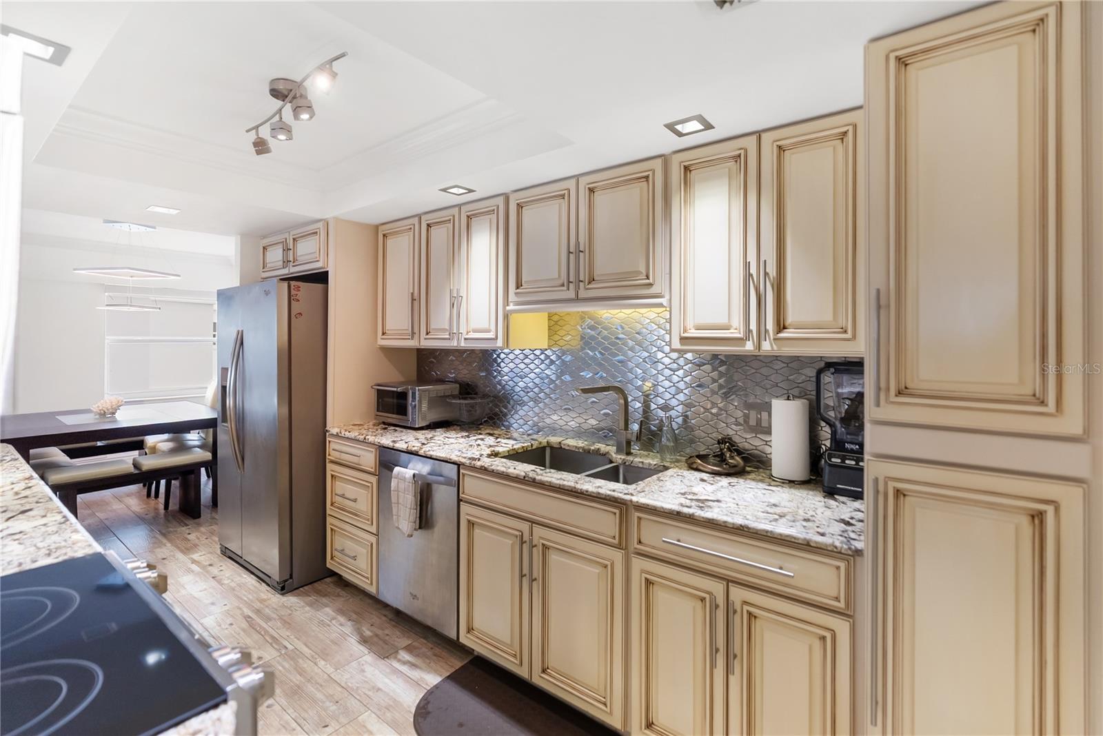 1750 Benjamin Franklin Dr #6g Property Photo 7