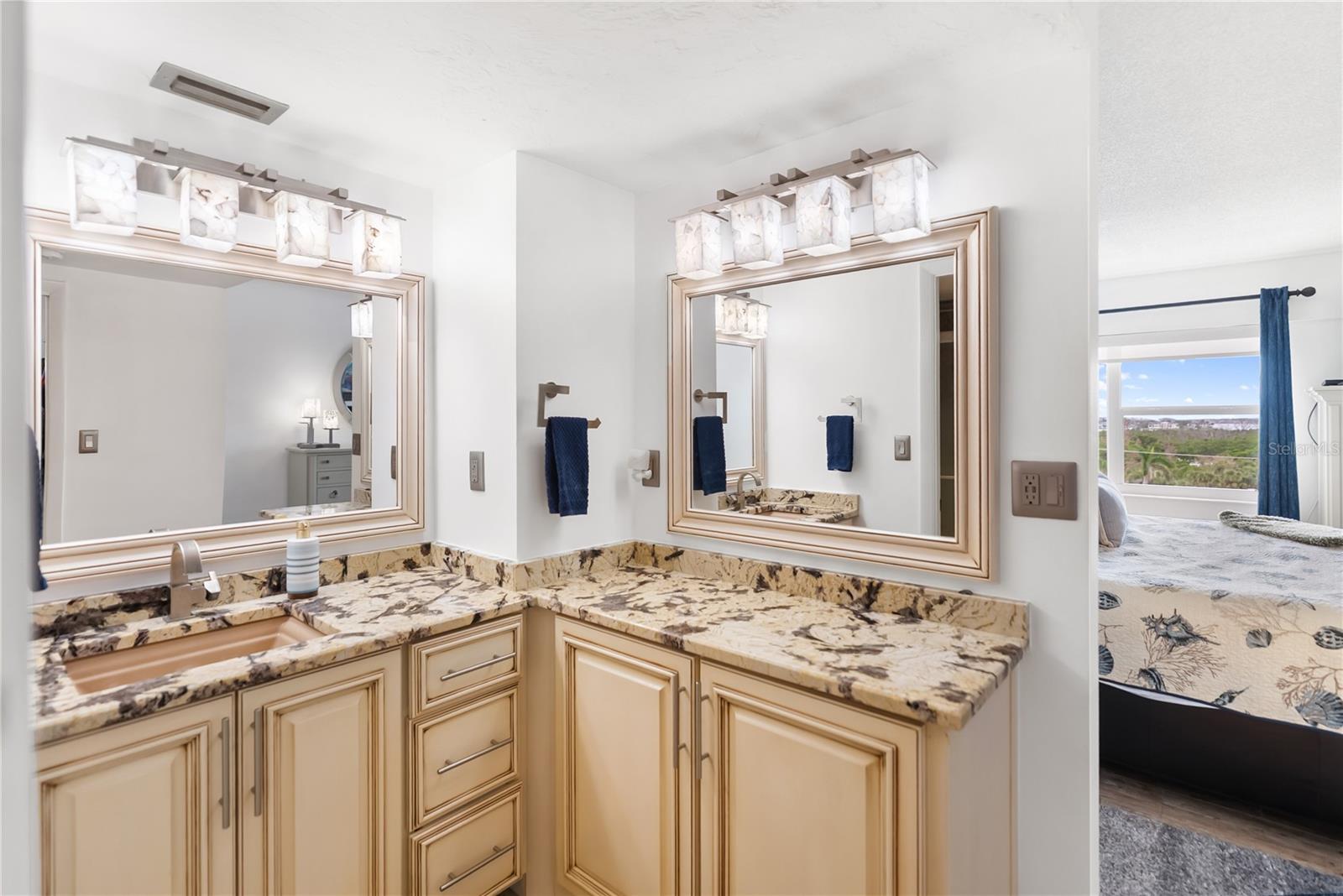 1750 Benjamin Franklin Dr #6g Property Photo 25