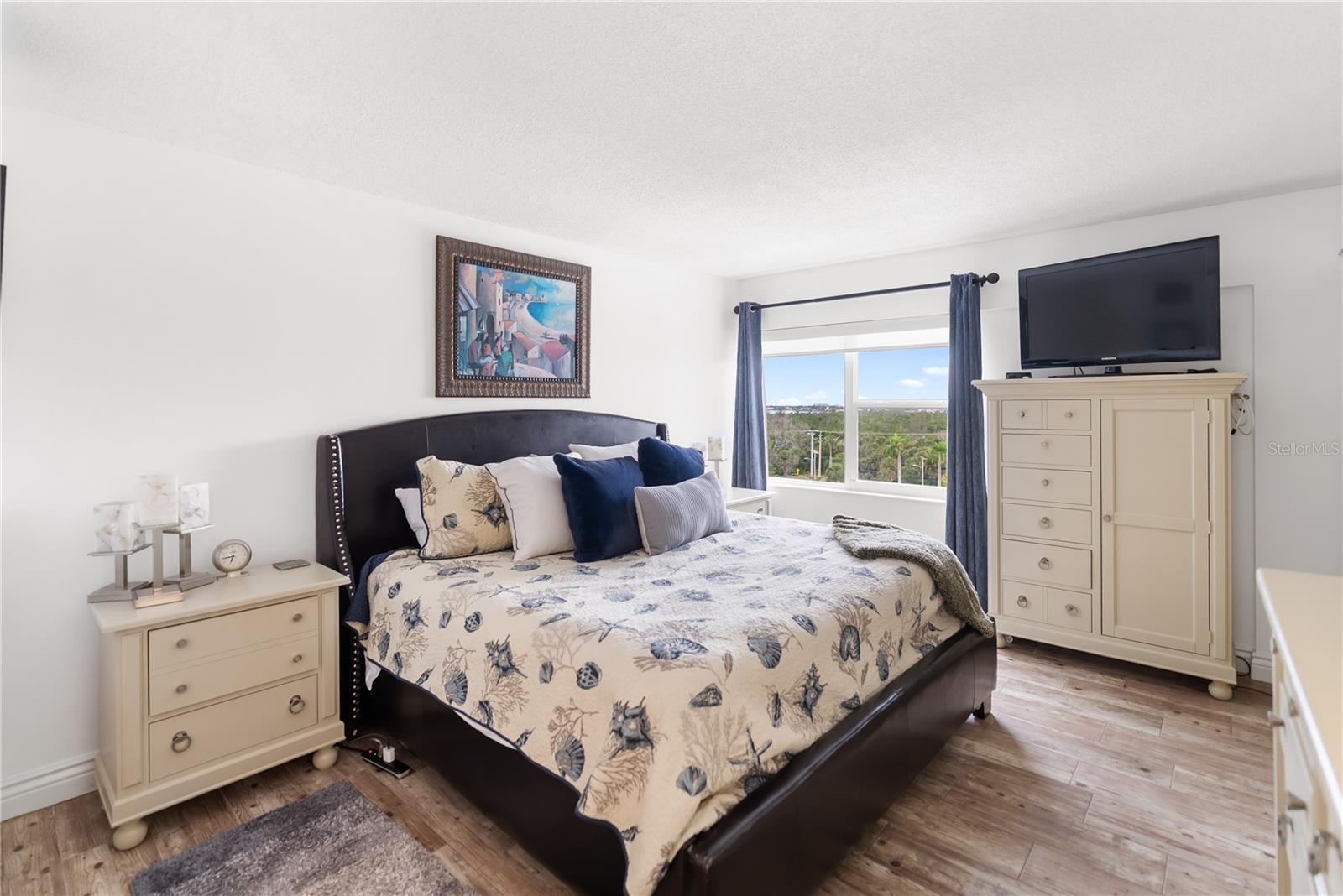 1750 Benjamin Franklin Dr #6g Property Photo 28